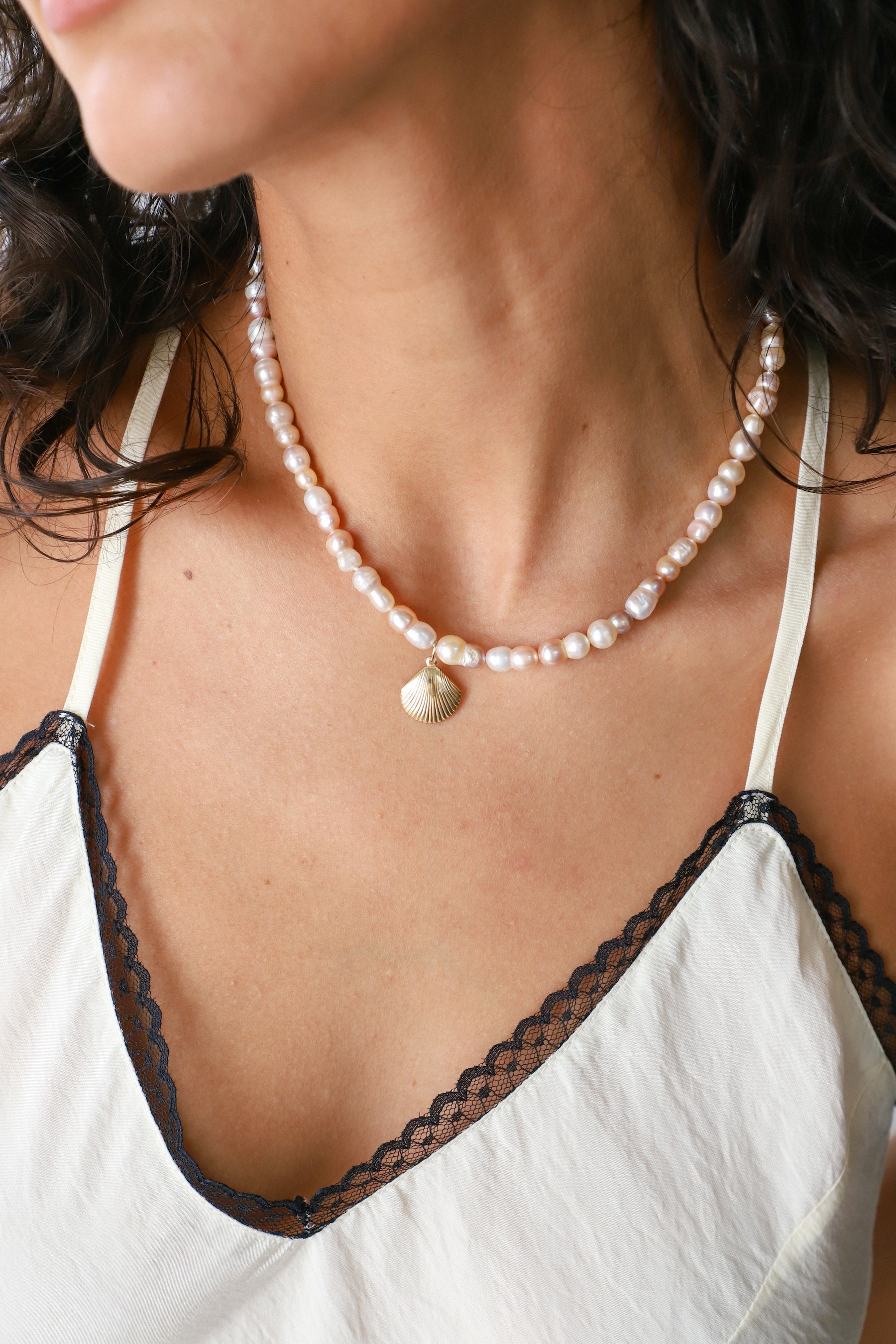Pearl Shell Out Necklace