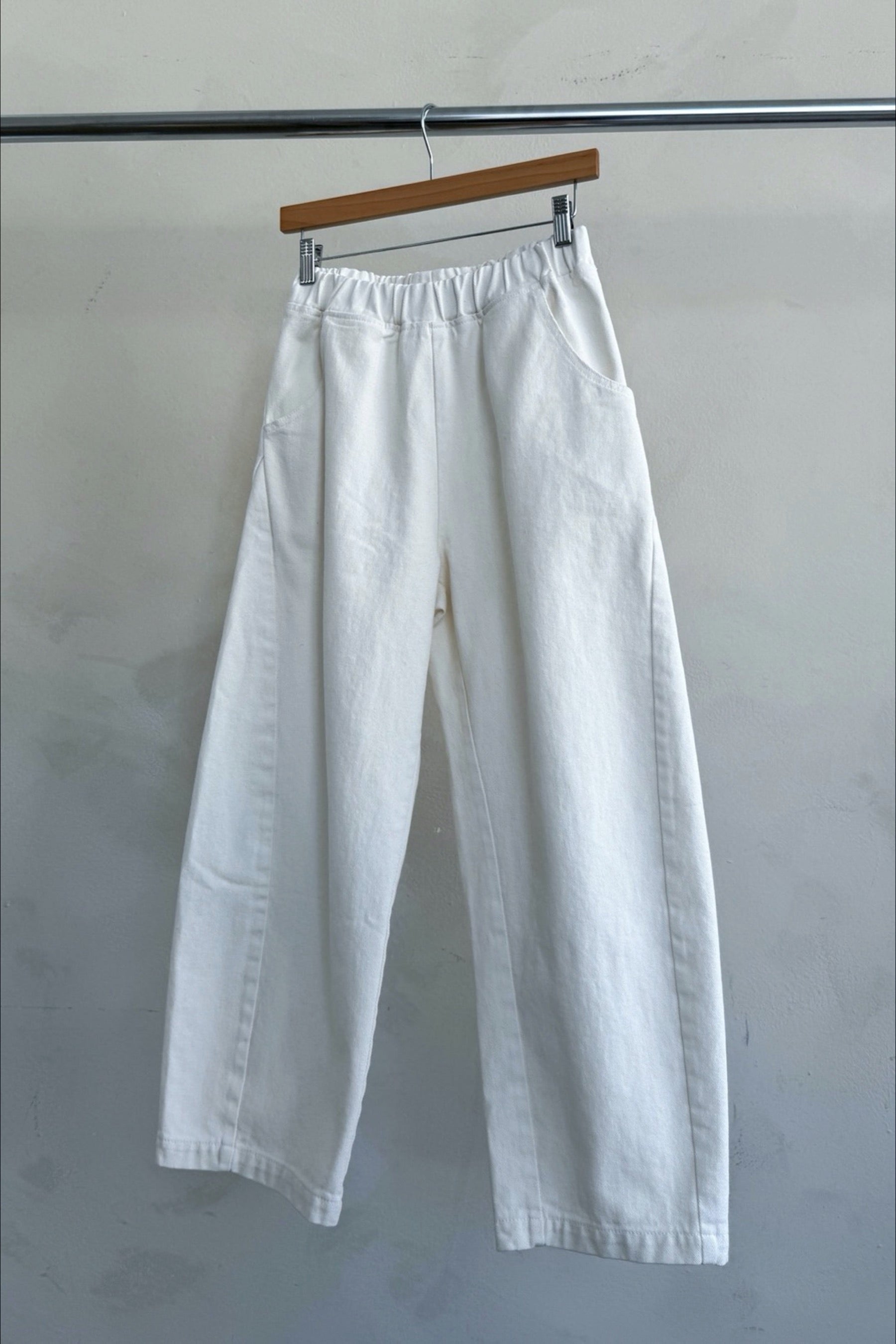 Milk Arc Pant
