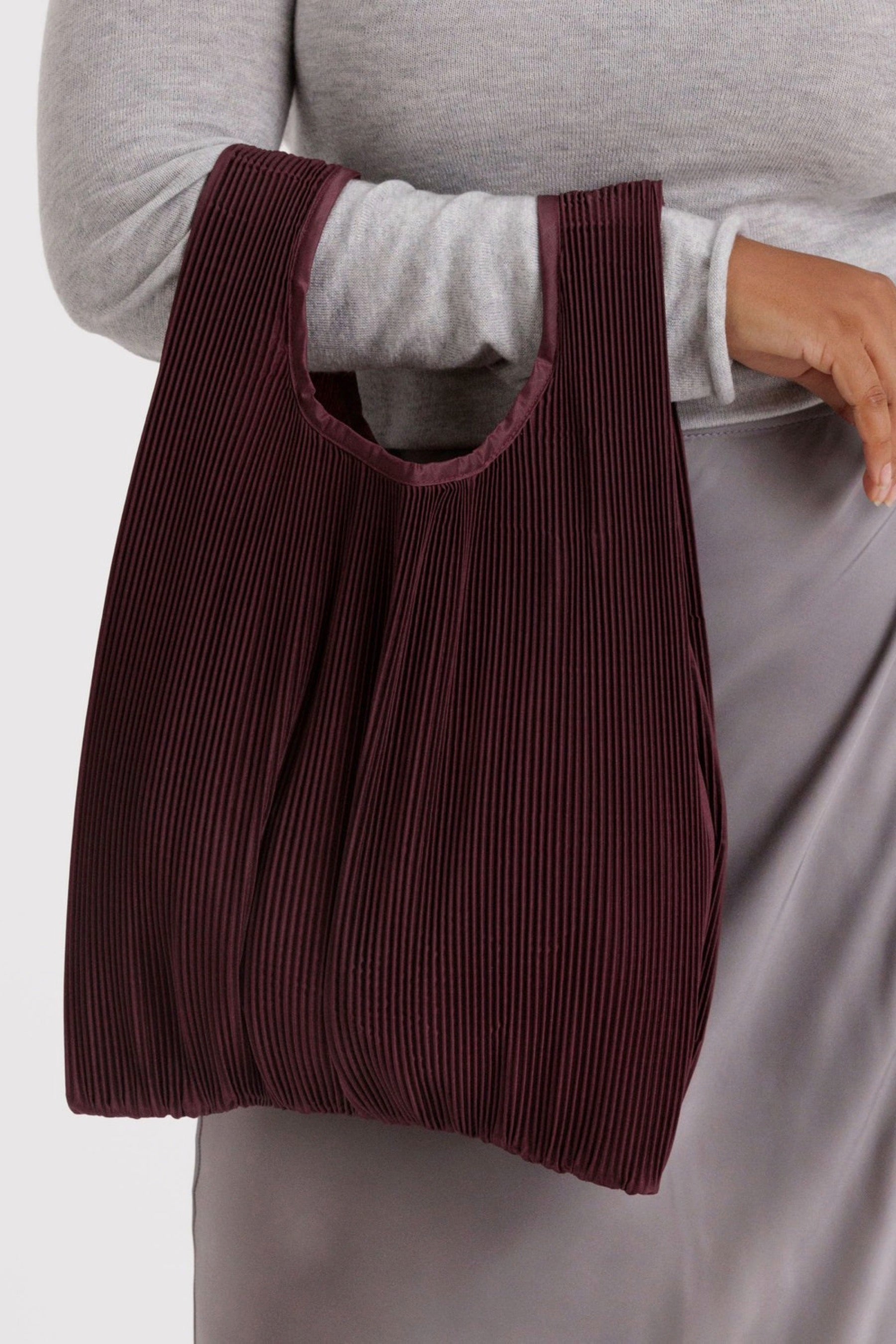 Mahogany Pleated Baggu