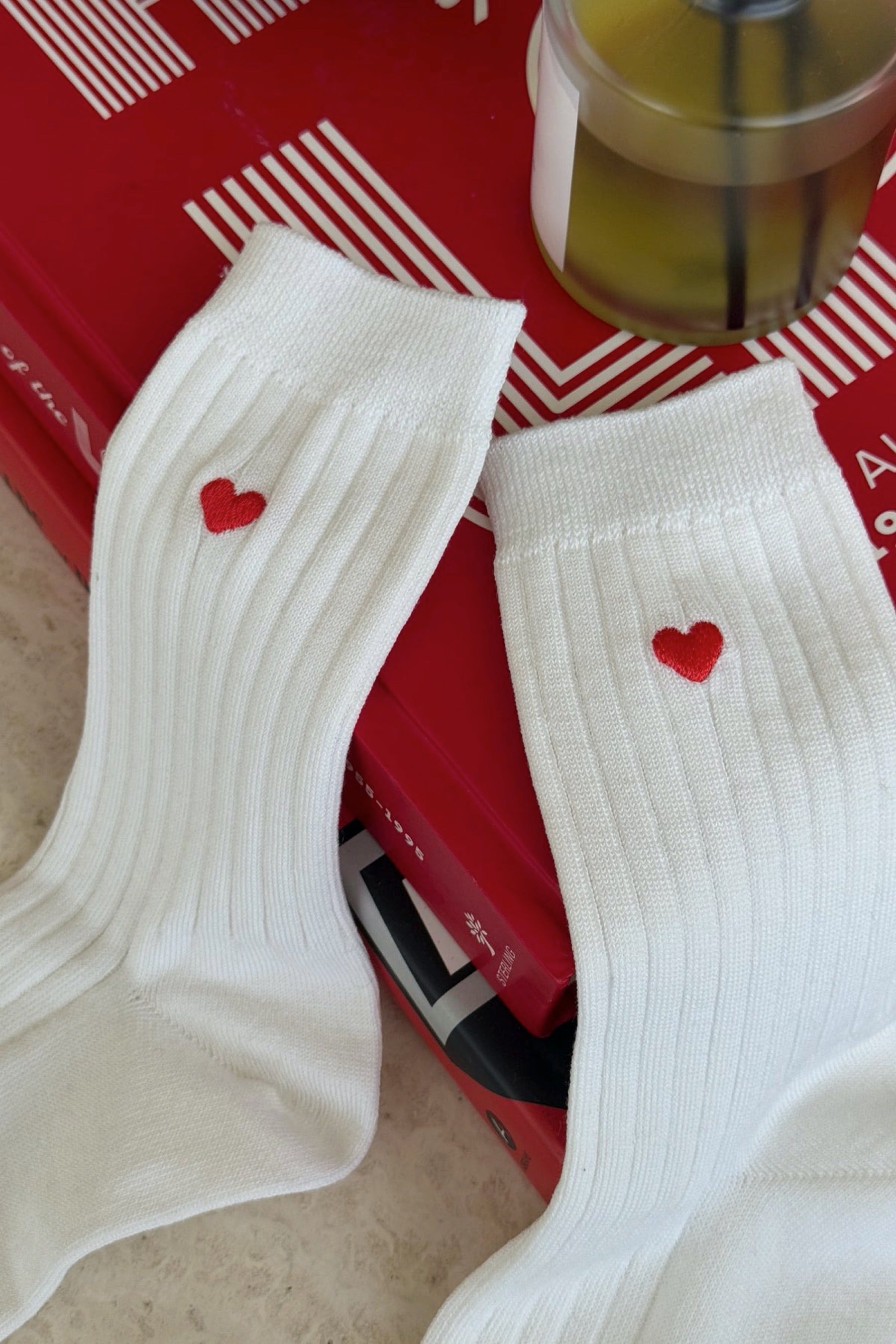 Classic White Heart Her Socks