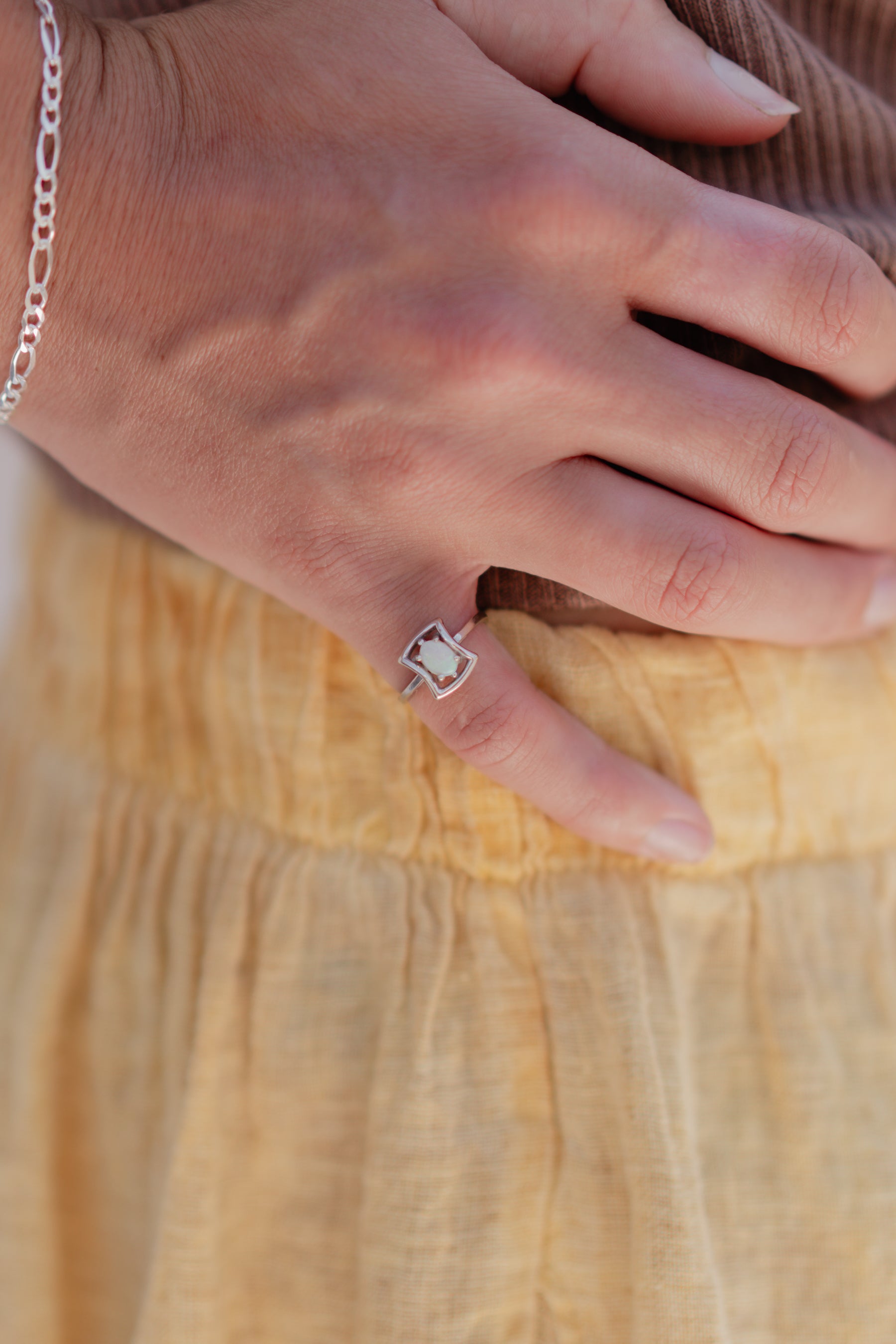 10k White Gold Opal Ring