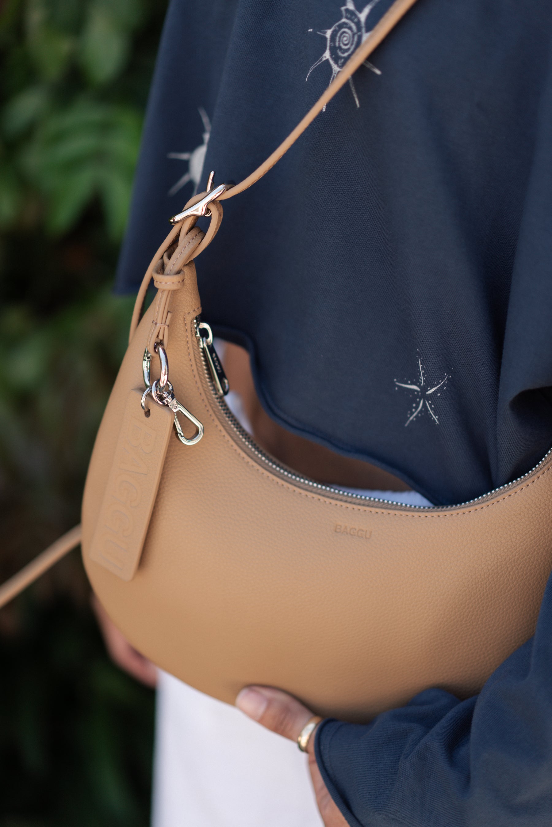 Dune Leather Small Flat Crescent