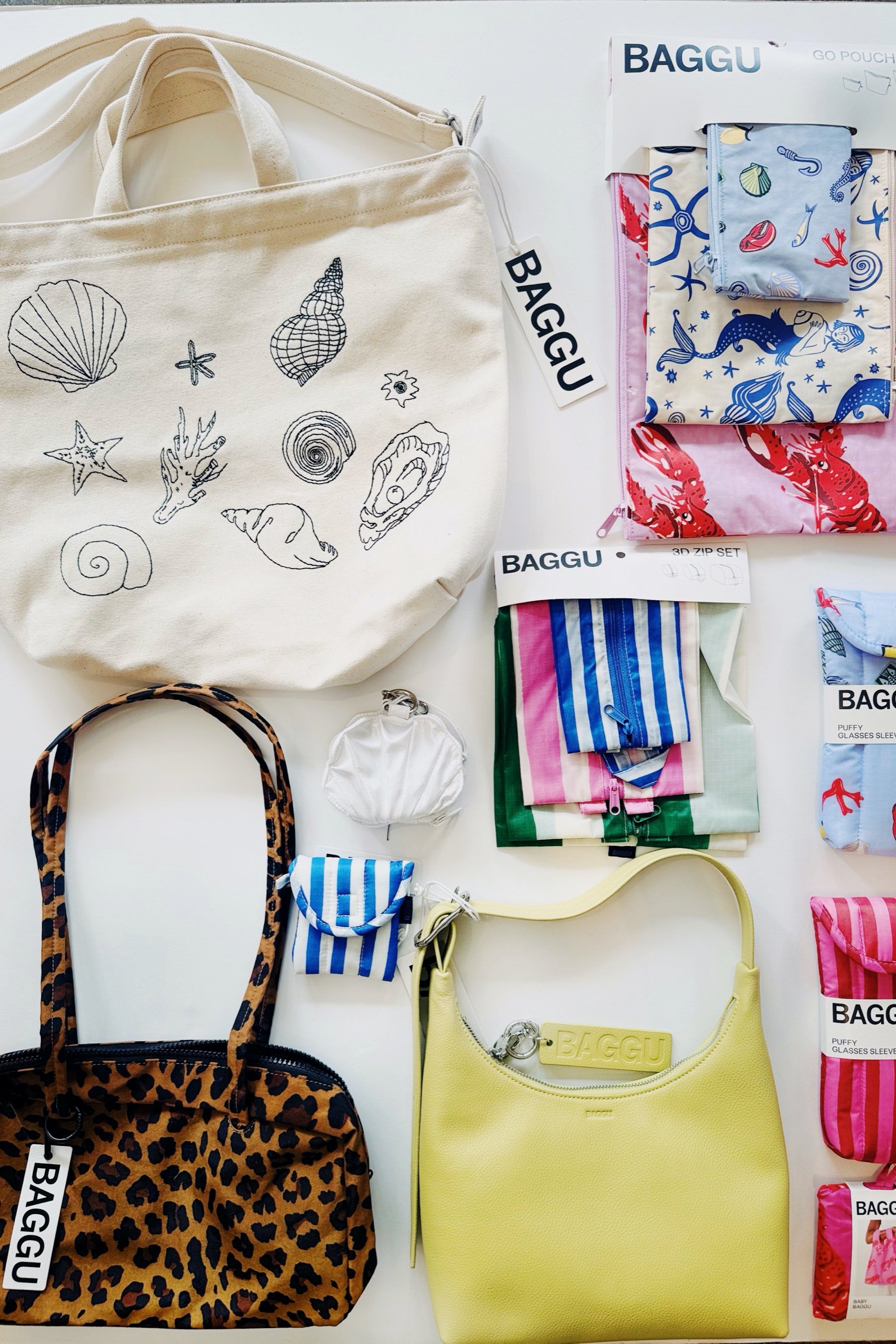 Embroidered Shells Horizontal Duck Bag