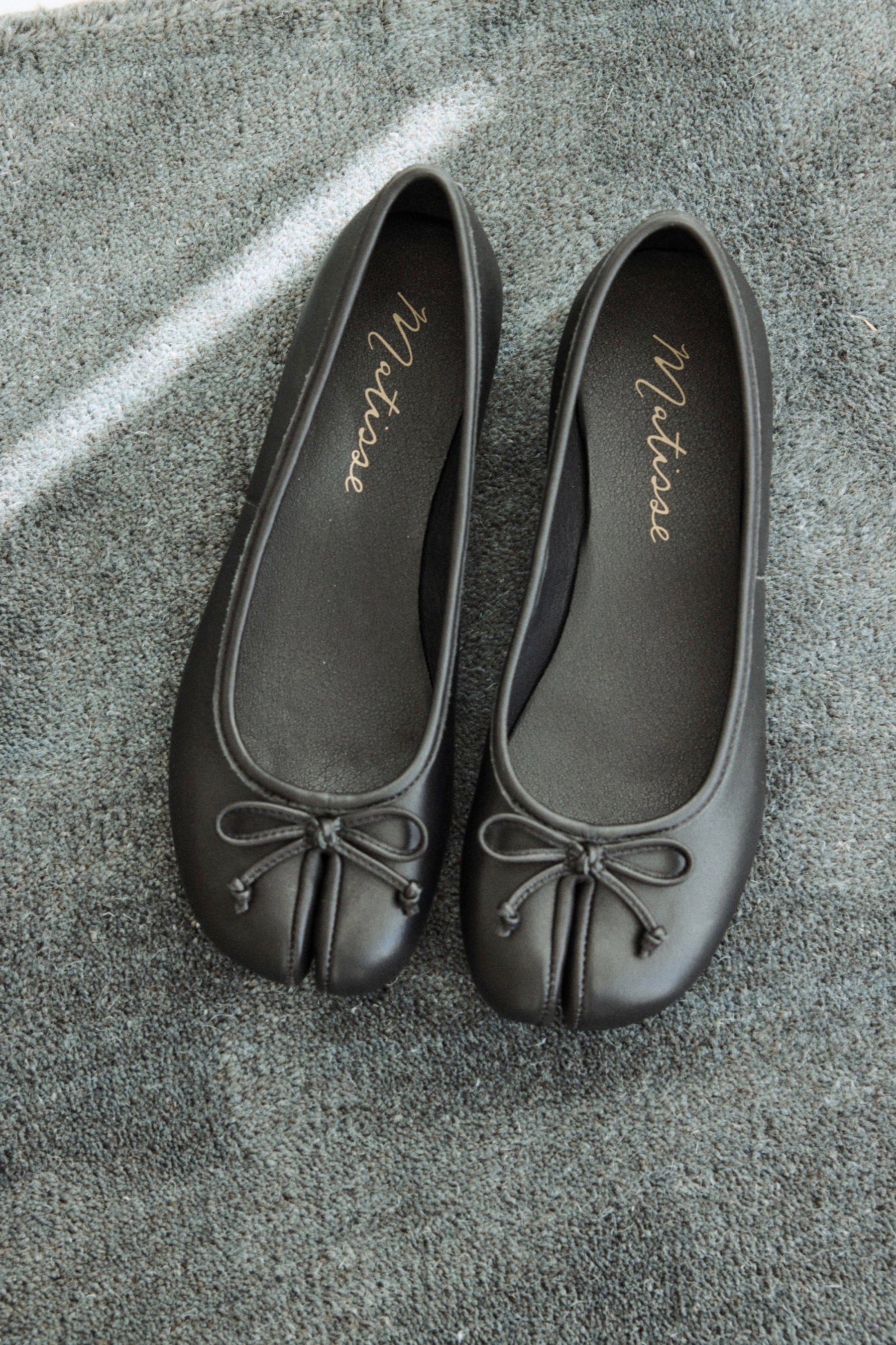 mason-black-ivory-01.jpg