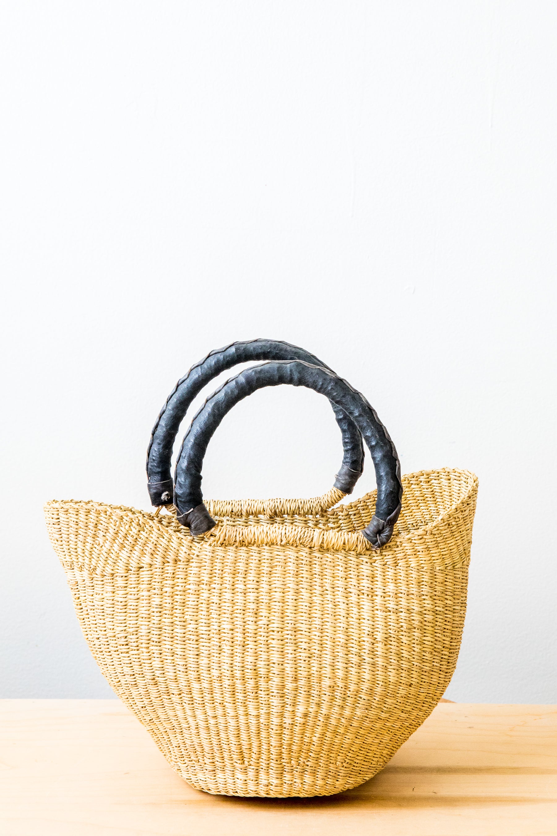 Small Black Market Basket
