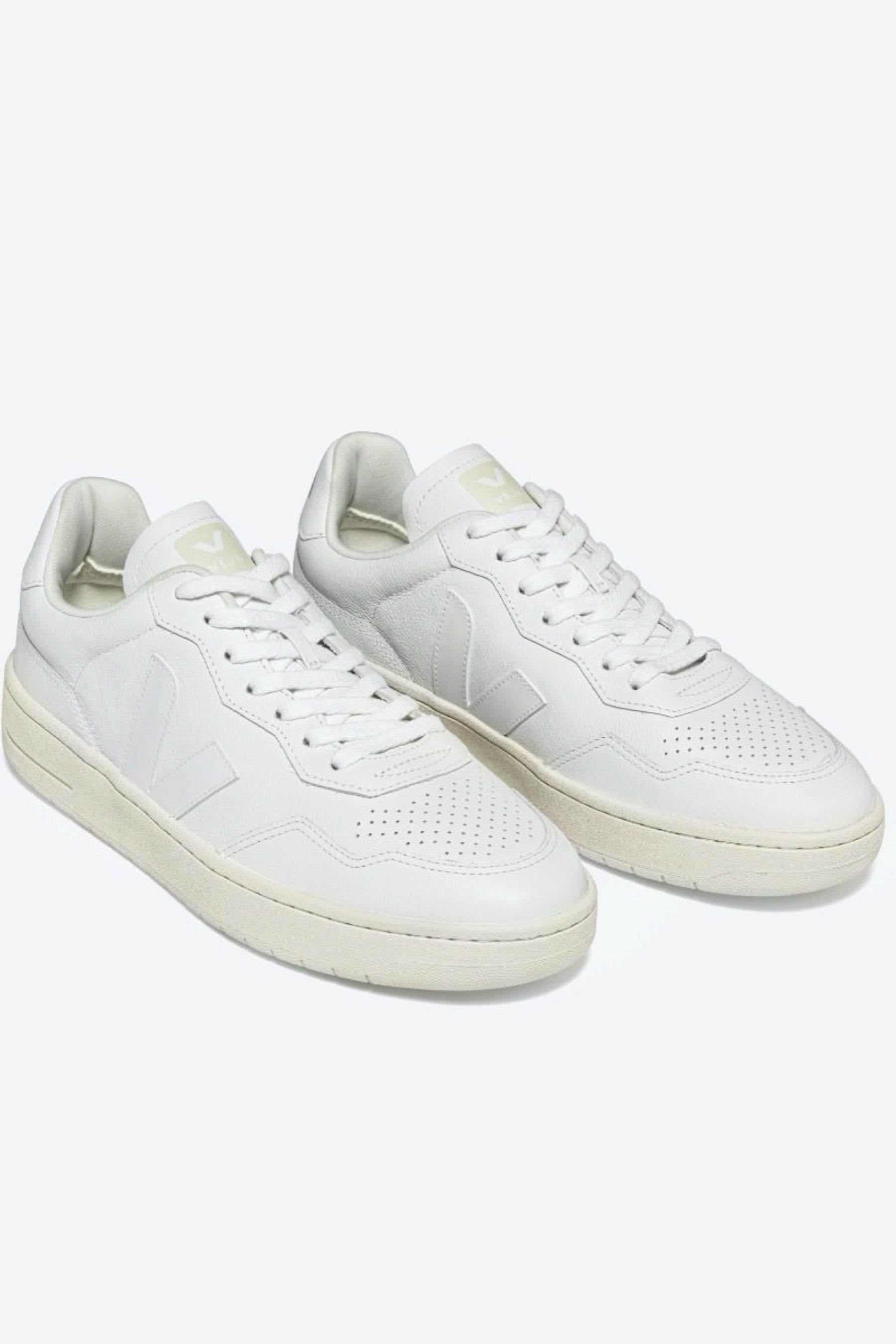 Extra White V-90 Sneaker