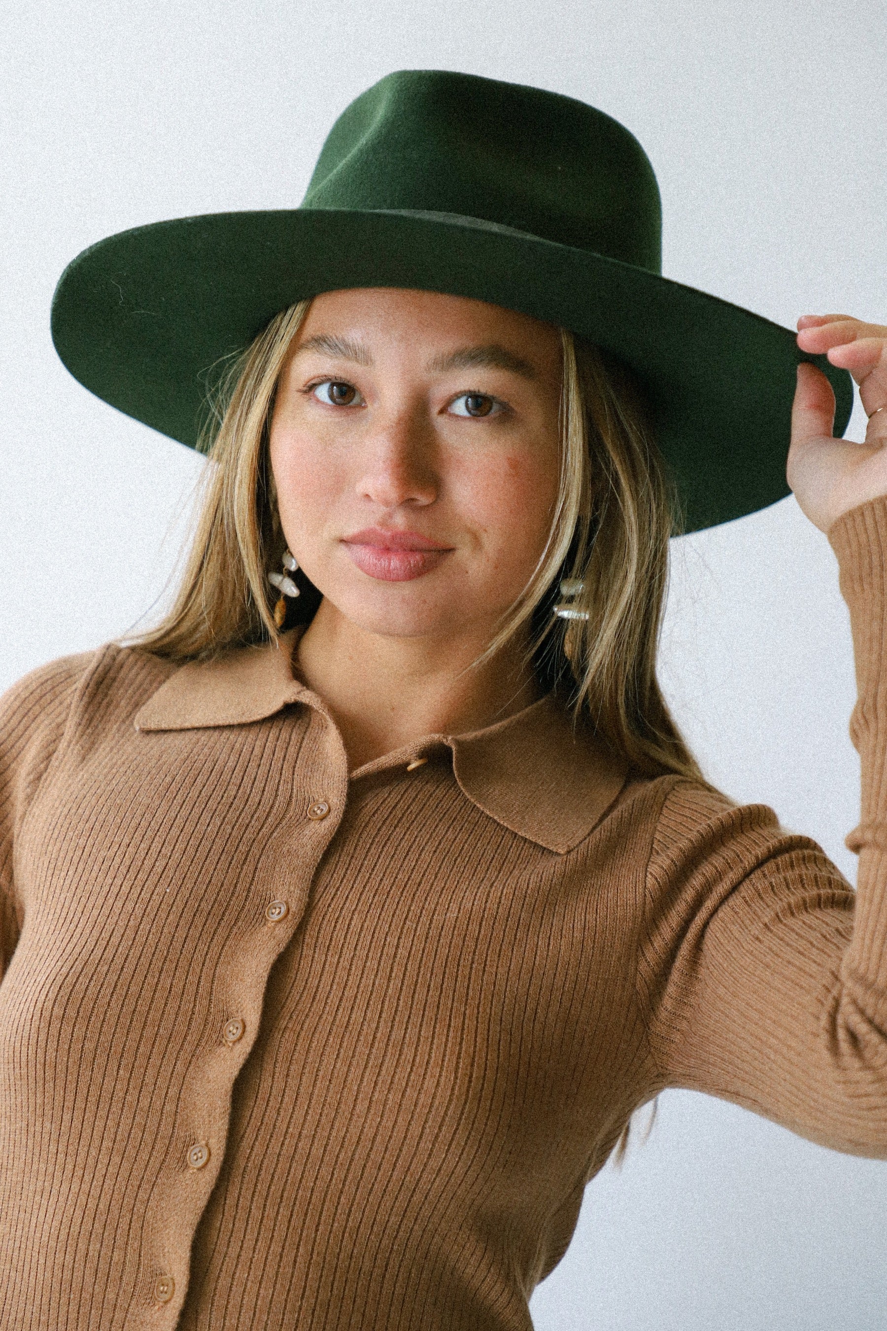 Tobacco Caroline Top