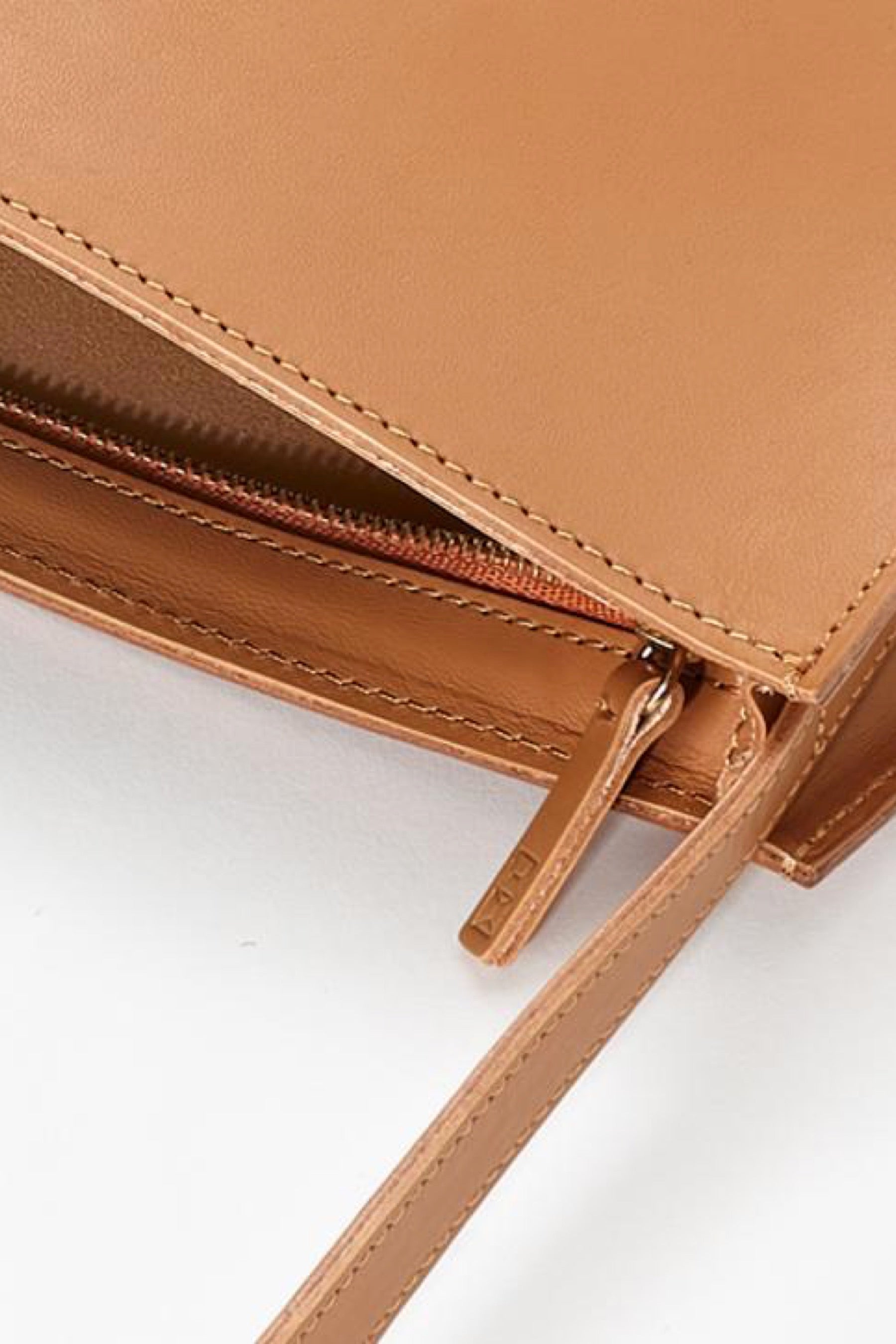 Saddle Line Shoulder Bag