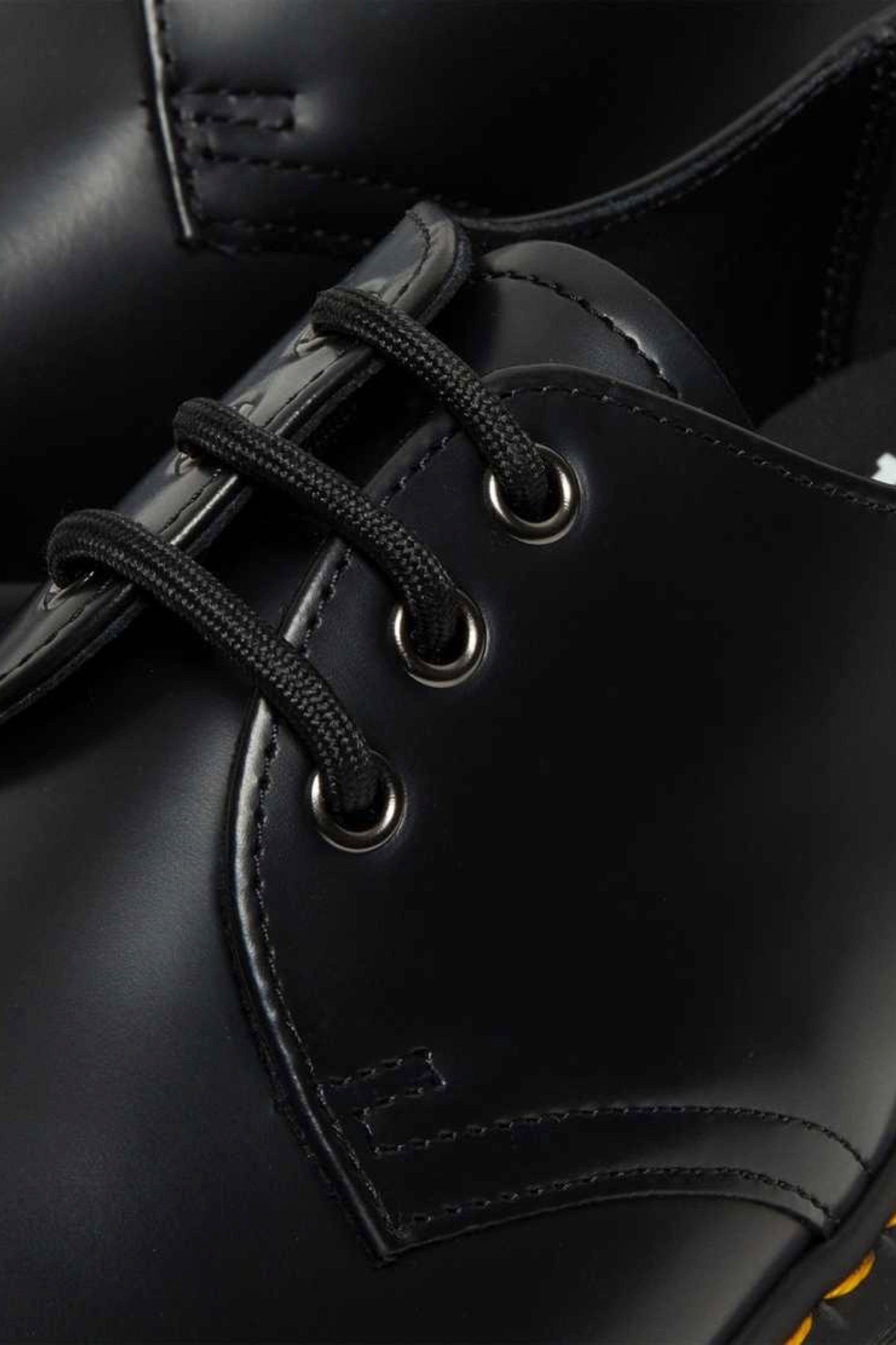 Black Polished Smooth 1461 Quad