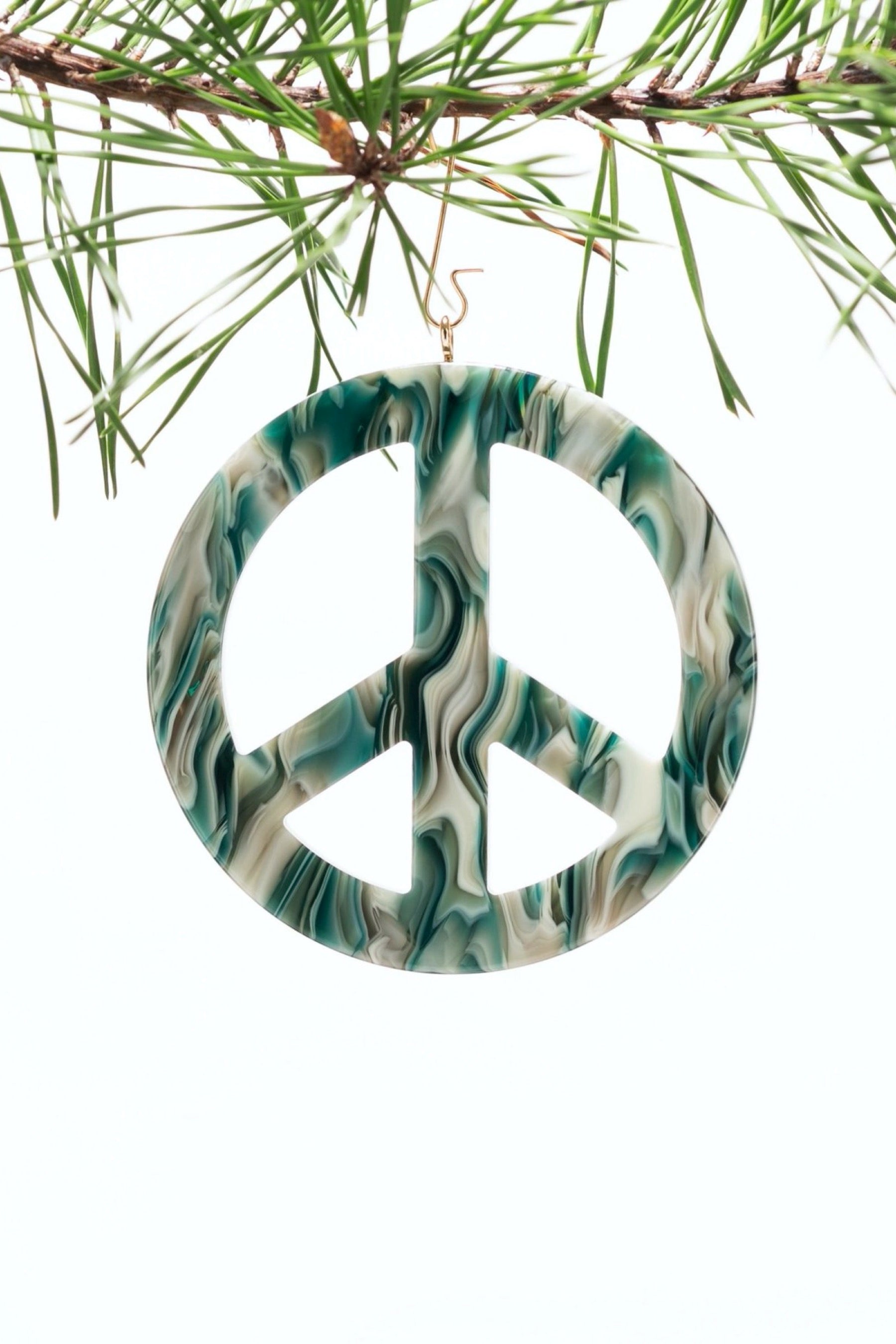 Stormanthe Peace Ornament