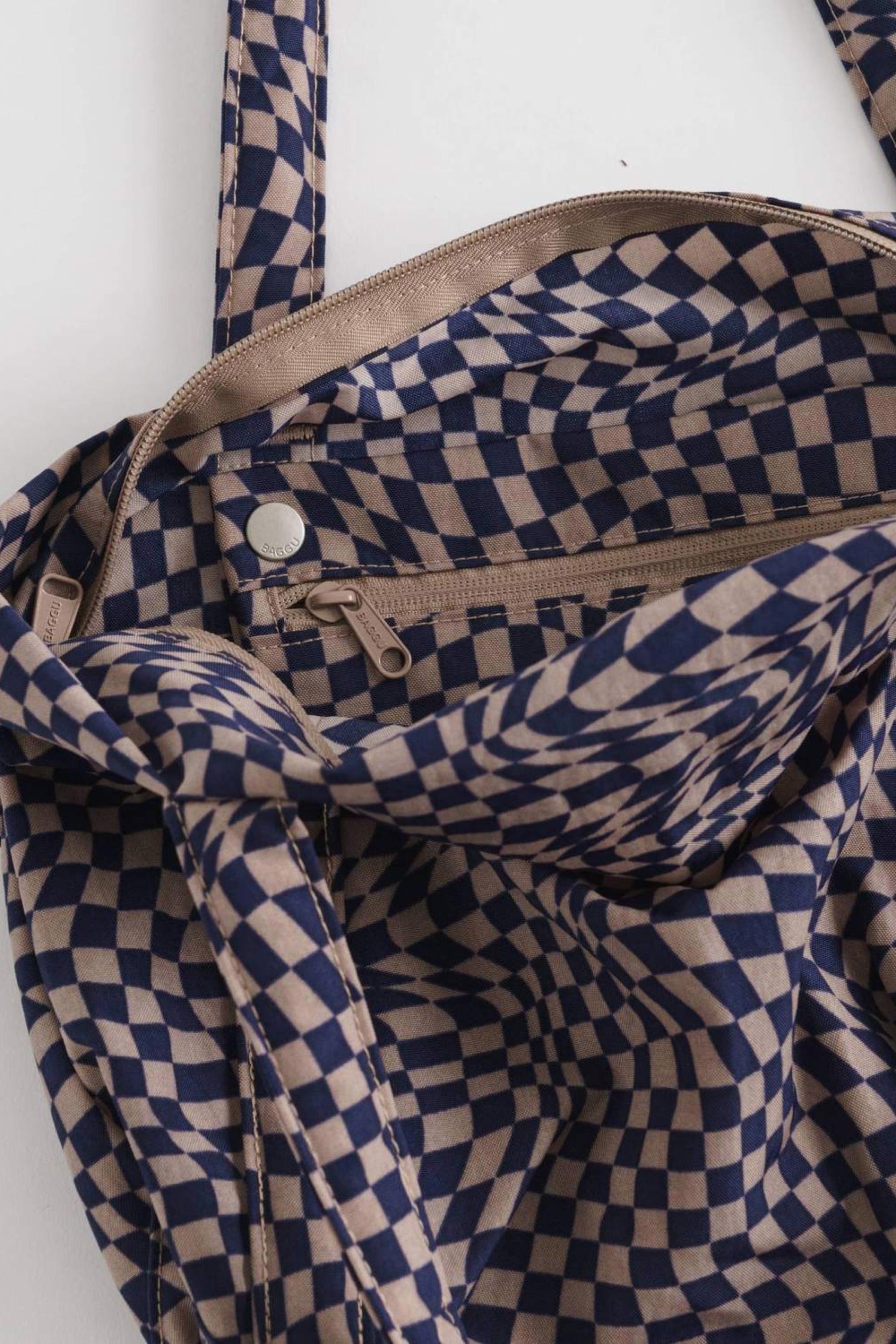 Indigo Trippy Checker Mini Cloud Bag