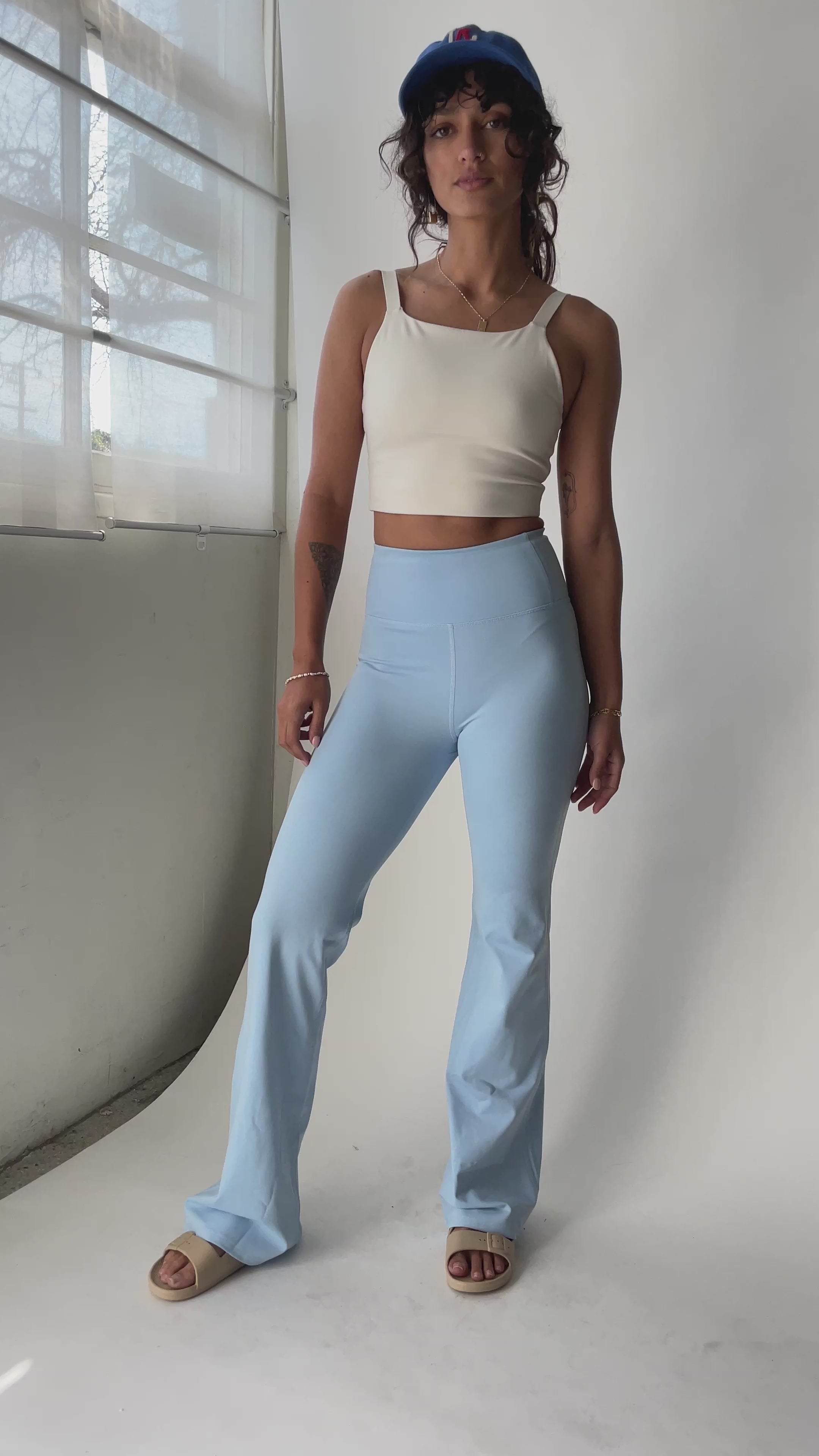 Cerulean Compressive Flare Legging