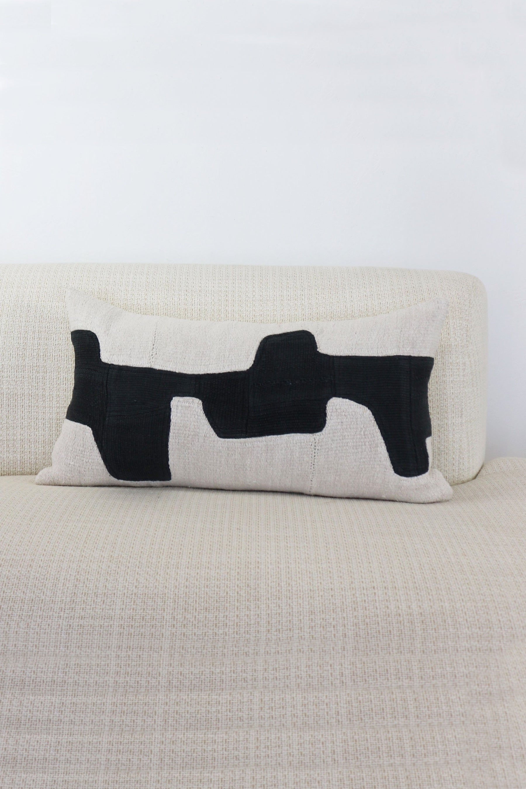 Black Forma Lumbar Pillow