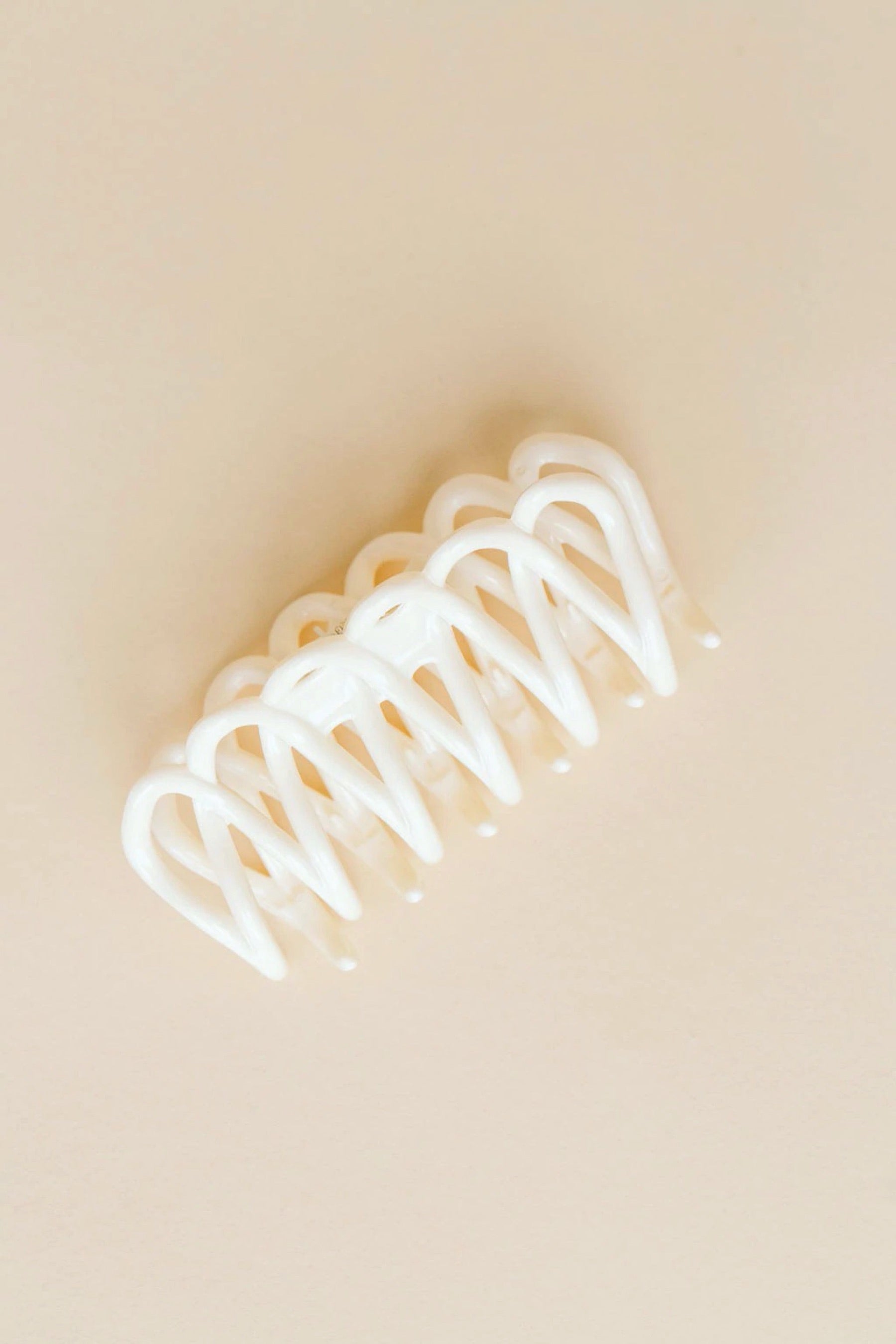 Cream Lilikoi Claw