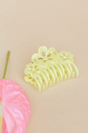 Banana Maybelle Claw