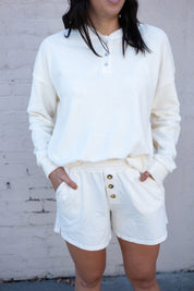 Creme Henley Short