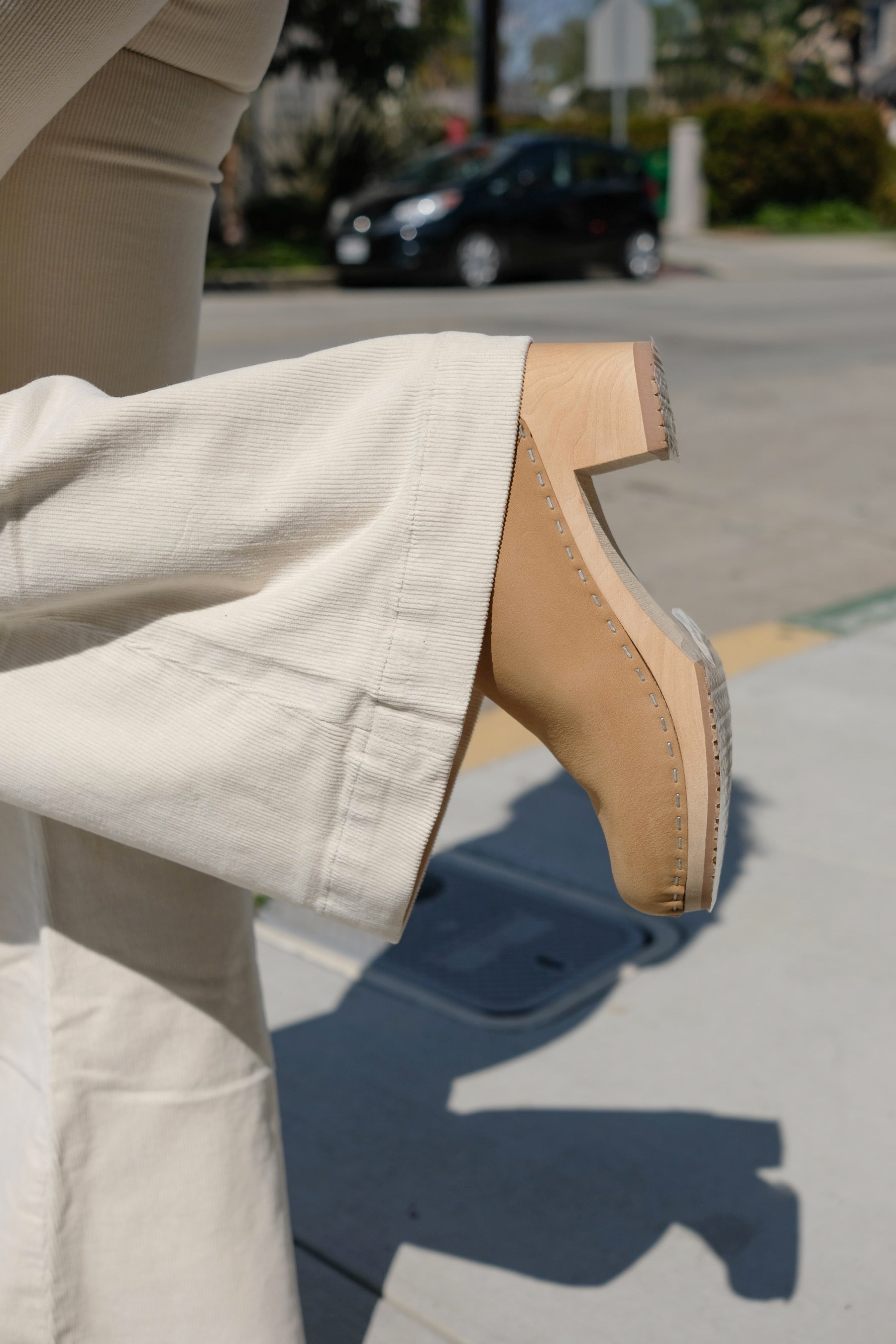 Nude Nubuck Medium Clog