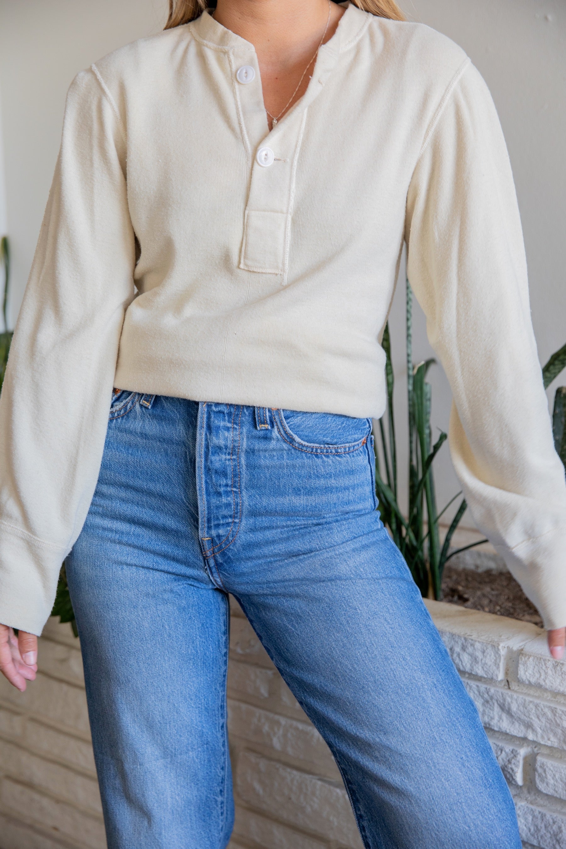 Creme Henley