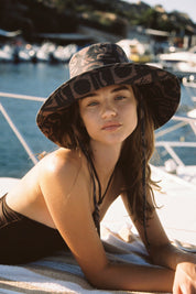 Formes Black Holiday Bucket
