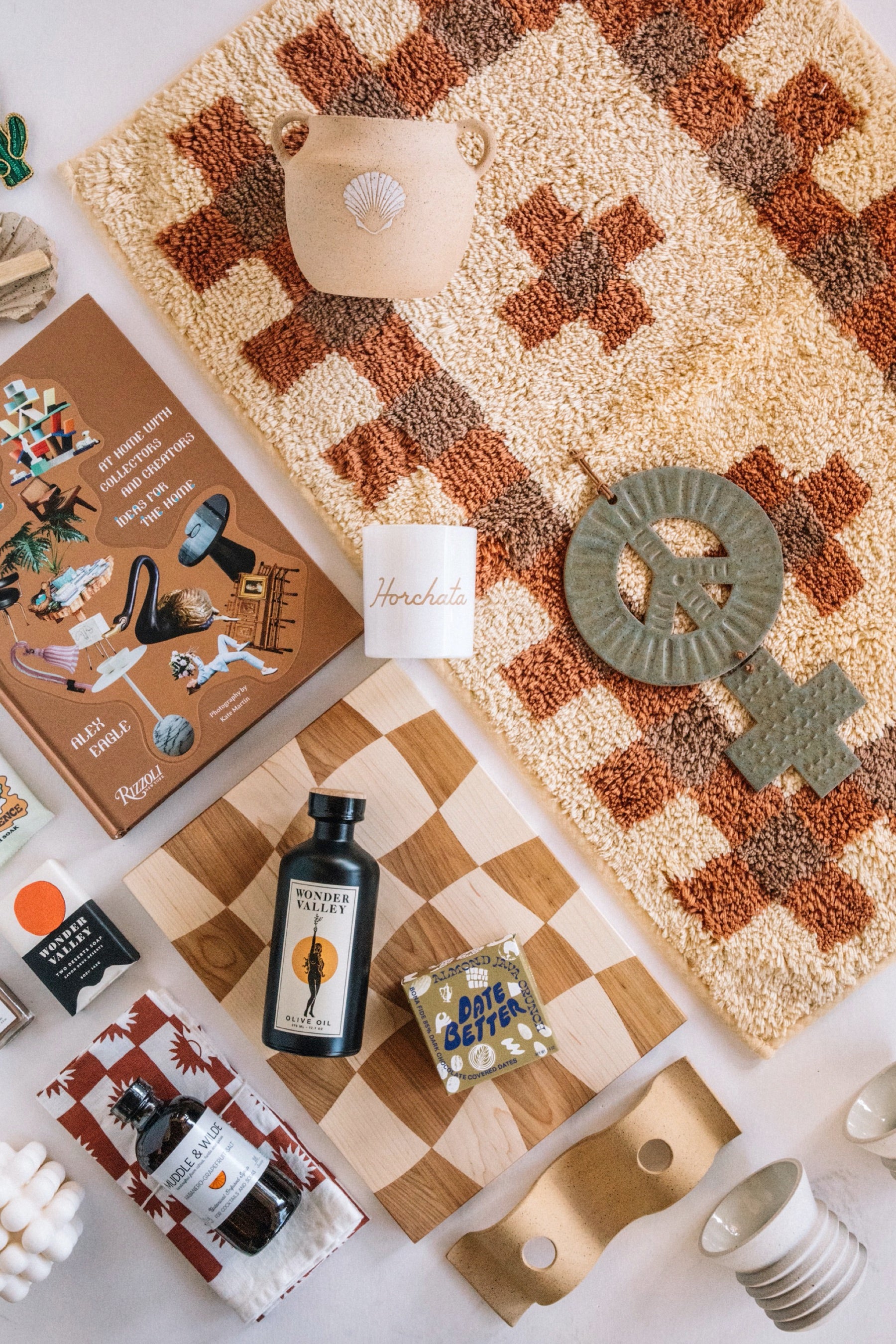 Tan Wavy Candlestick Holder