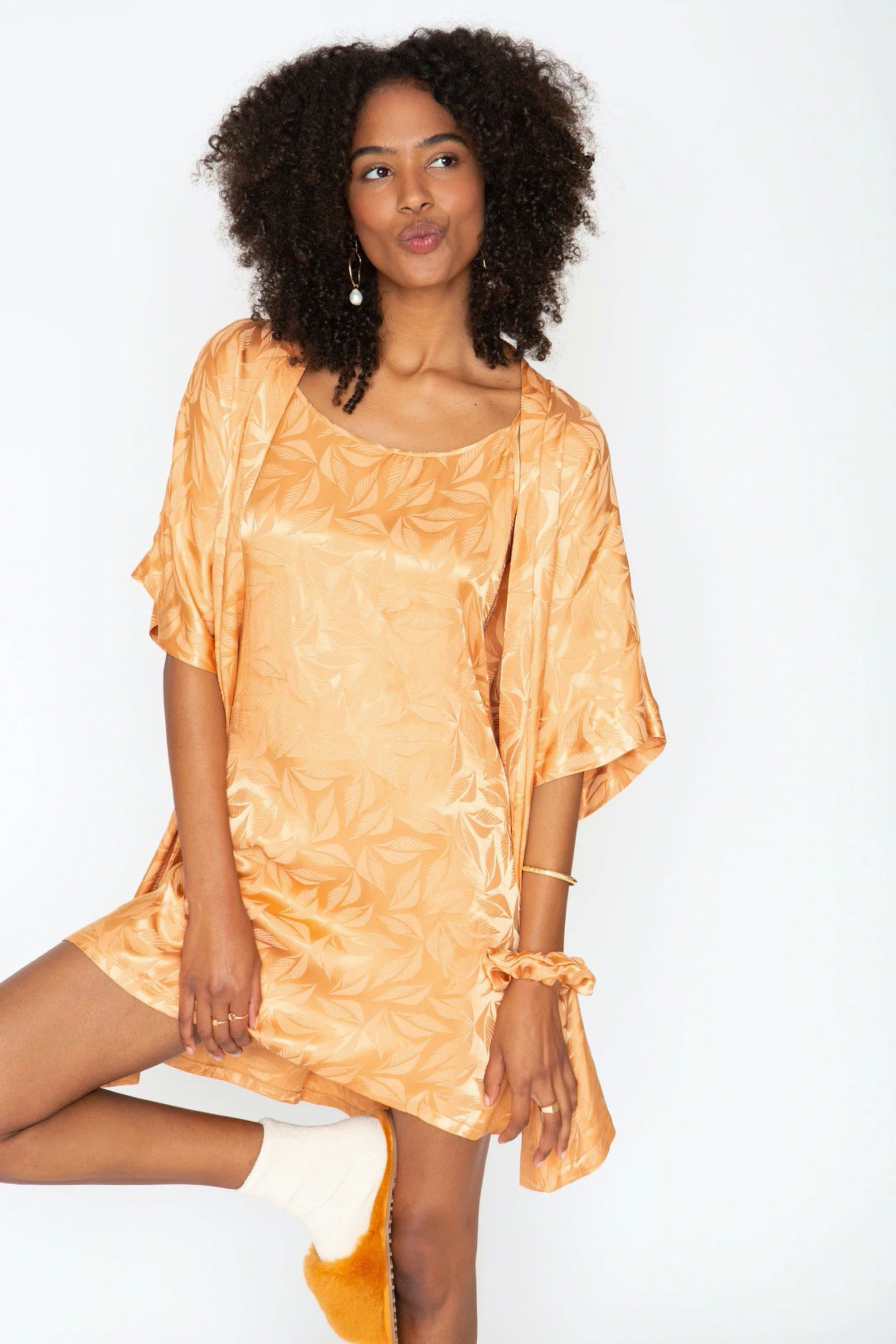 Tangerine Palm Short Robe