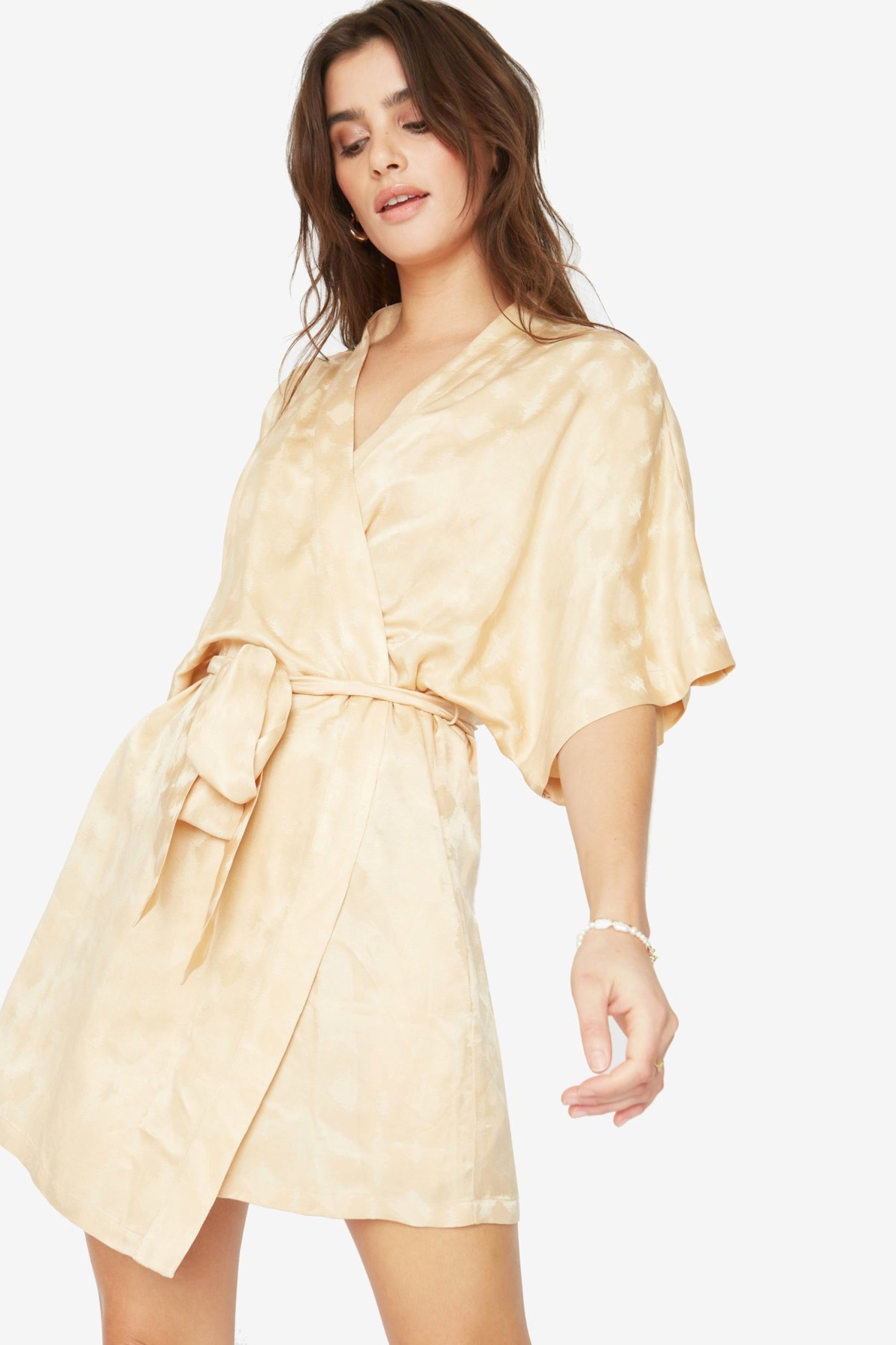 Creme Zig Zag Short Robe