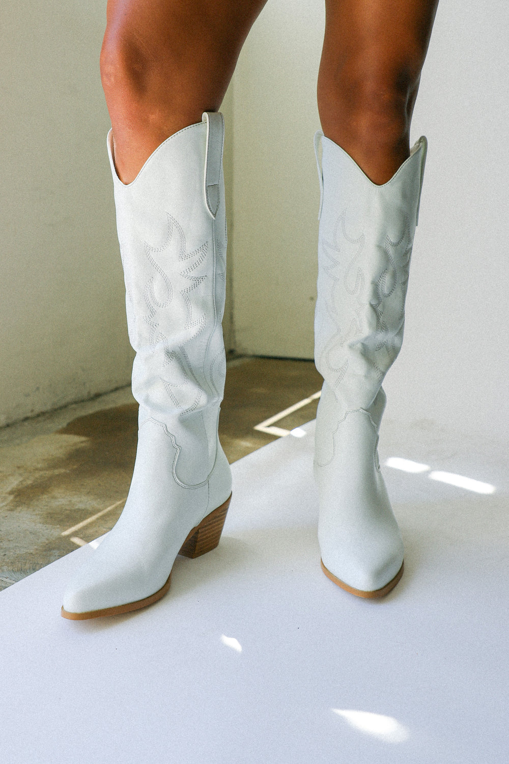 White Urson Boots