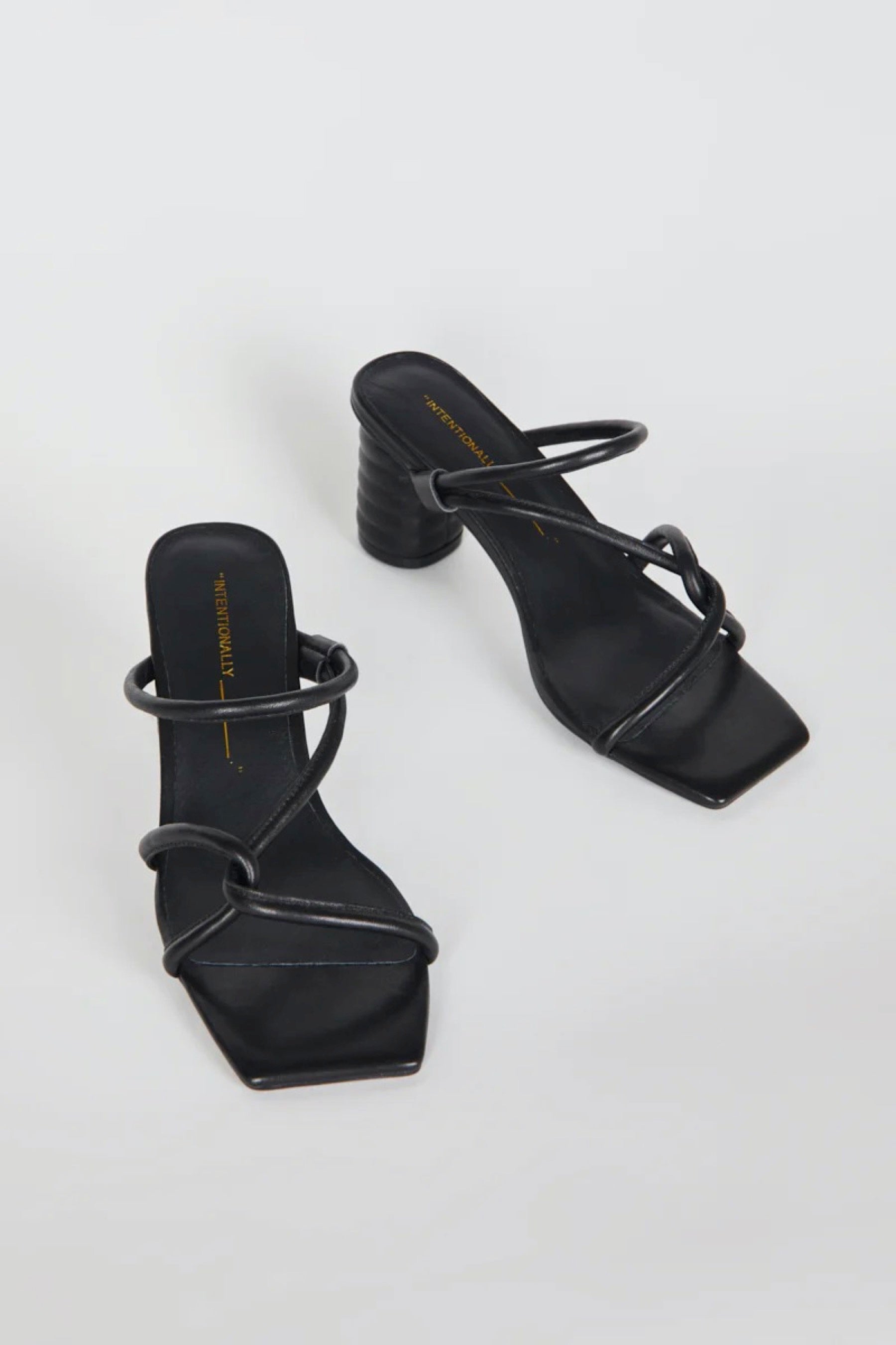 Black Kamill Heel