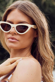 Bone Kiss Kiss Sunglasses