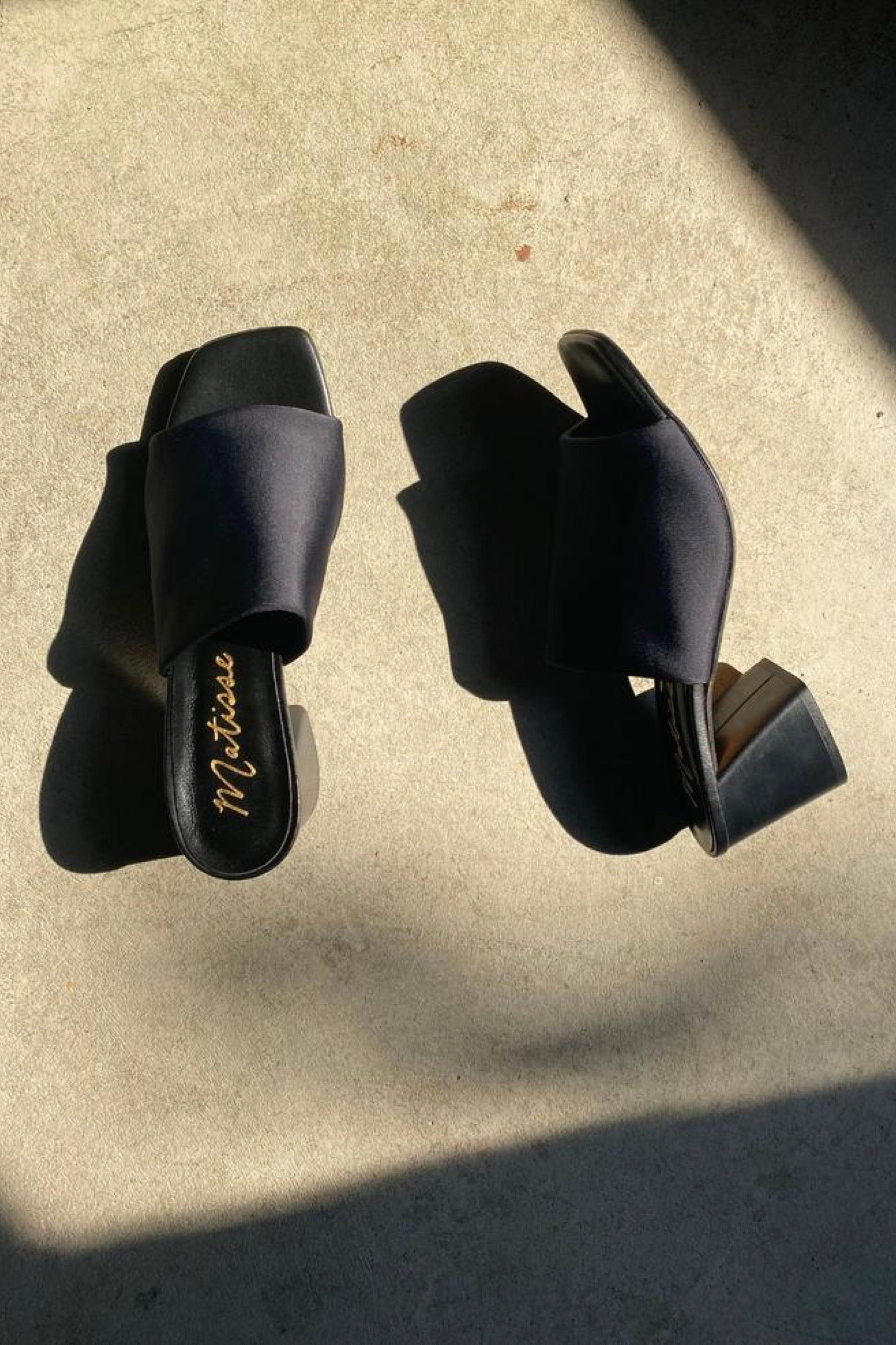 Black Sutton Heel