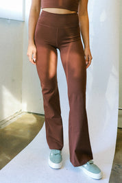 Earth Compressive Flare Legging