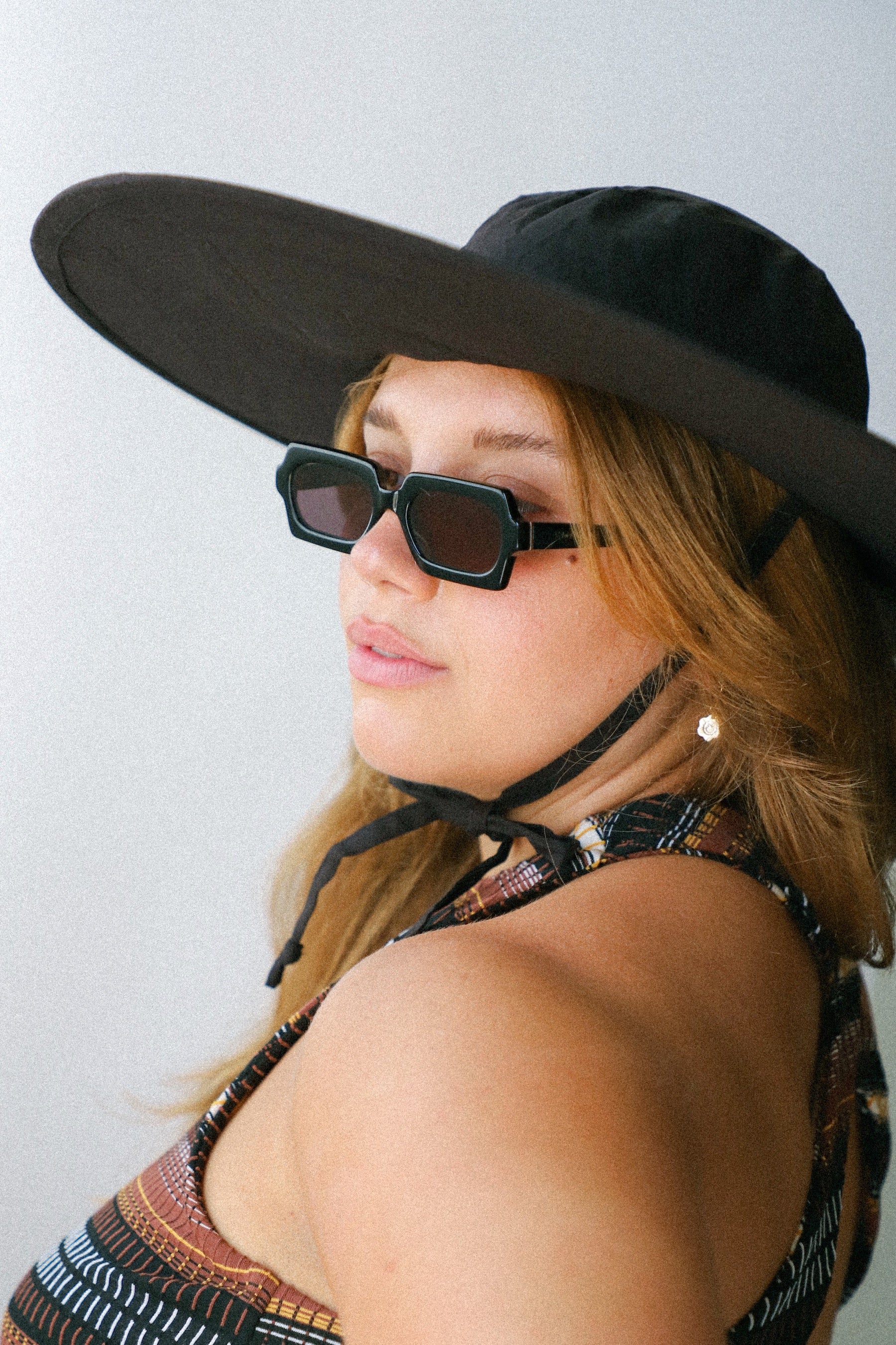 Black Packable Sun Hat