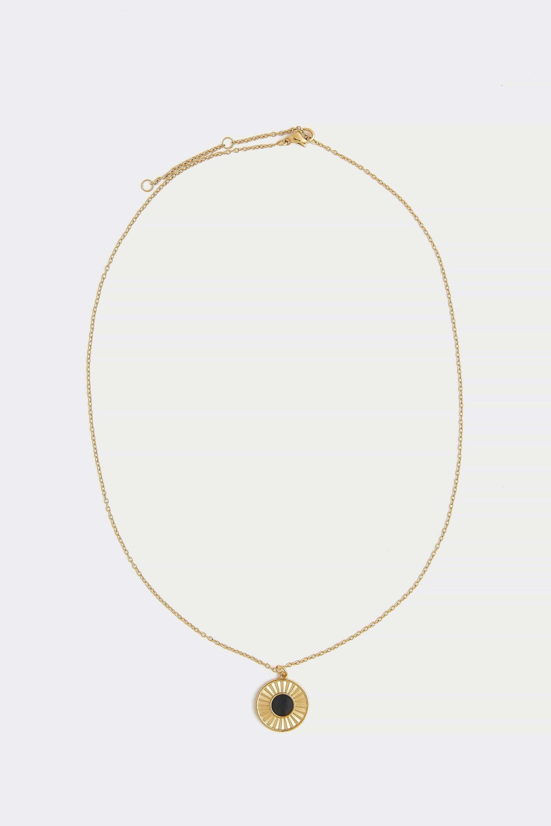 Gold Pendant Necklace