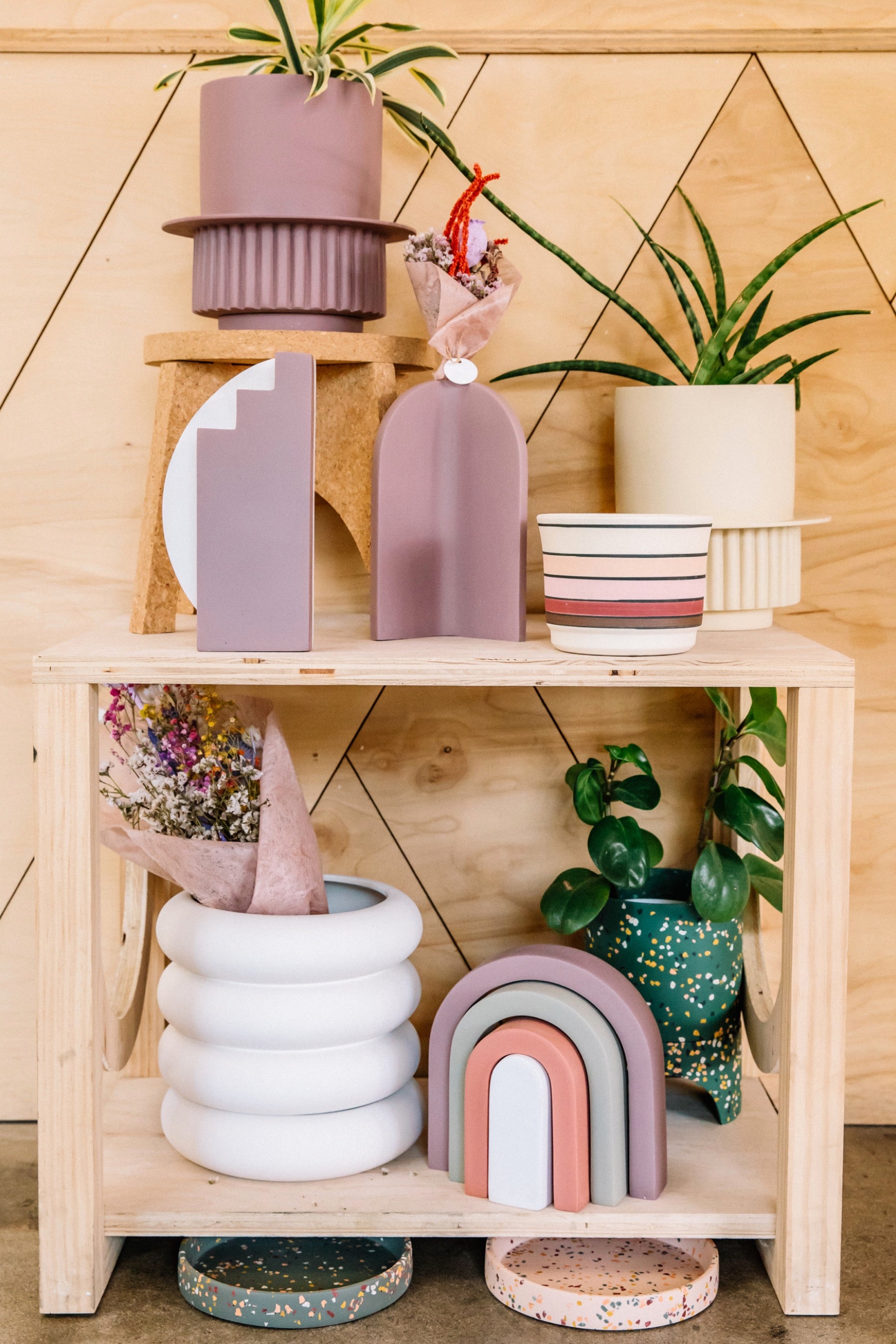 Musk + White Etta Vase