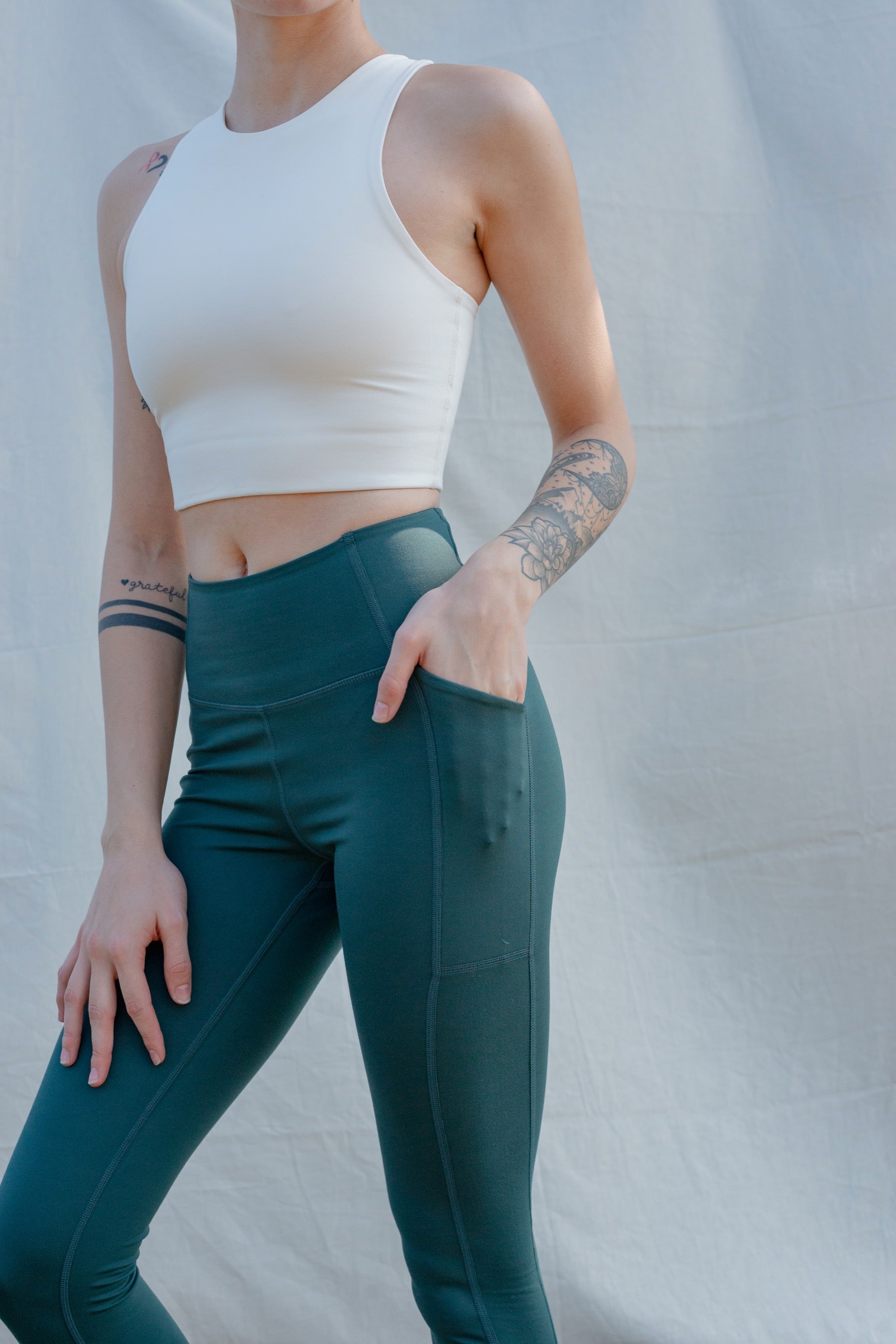 23 3/4" Moss High Rise Pocket Legging