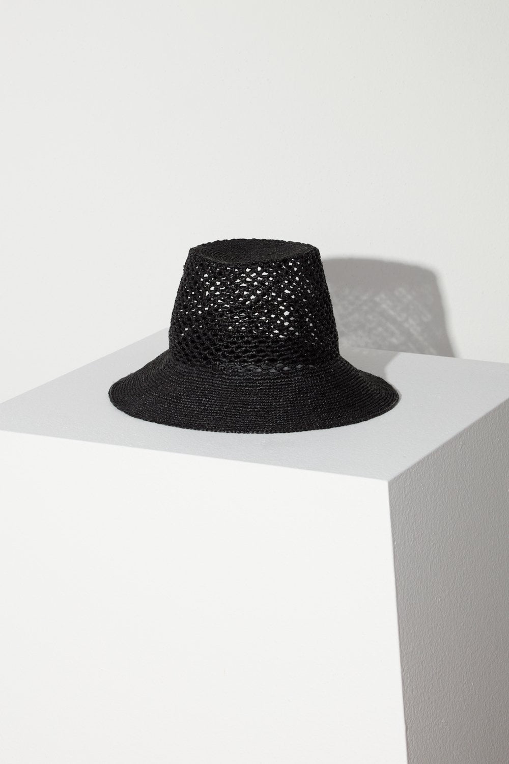 Black Lynda Hat