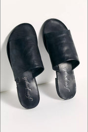 Black Vicente Sandal