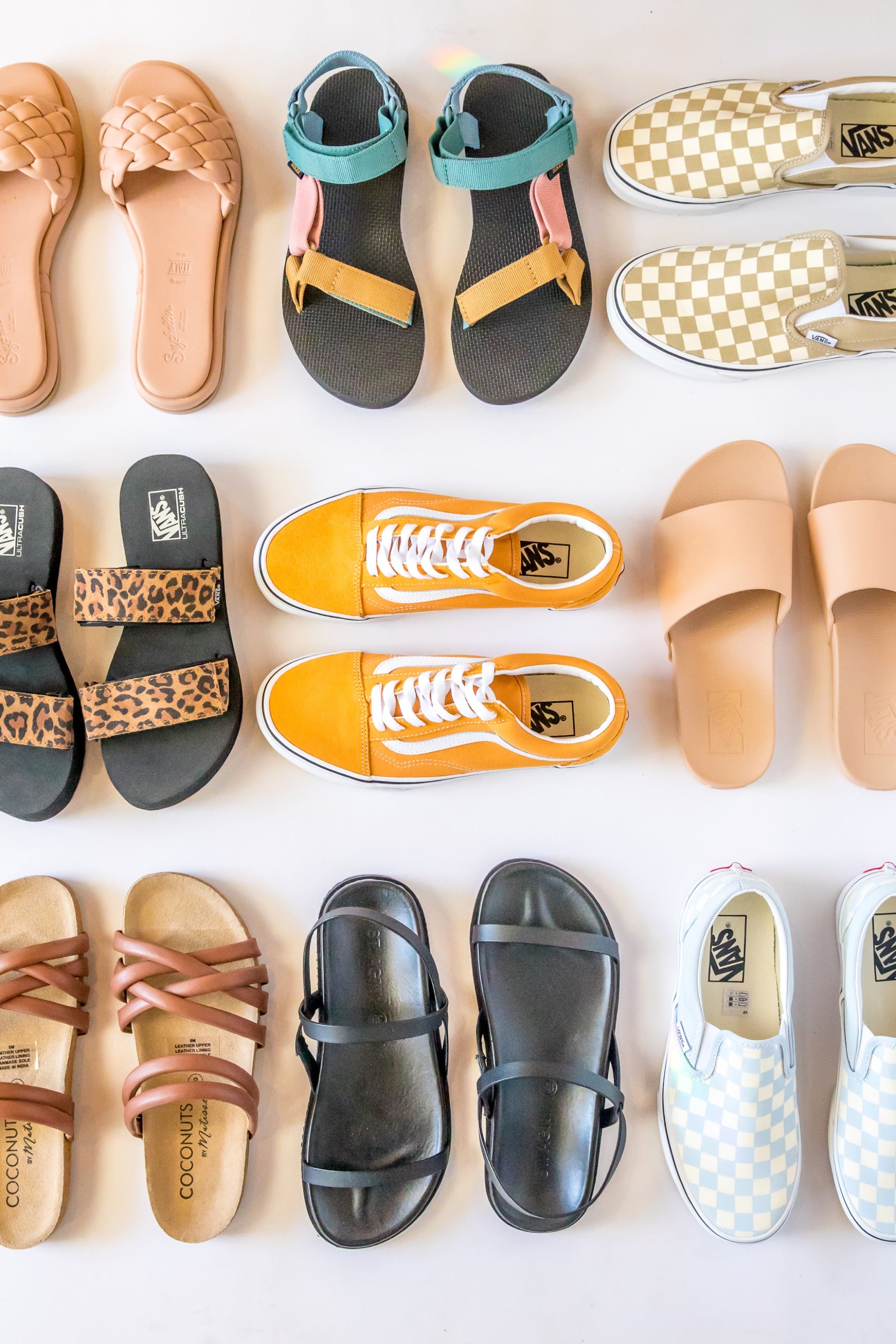 Leopard Cayucas Slide Platform