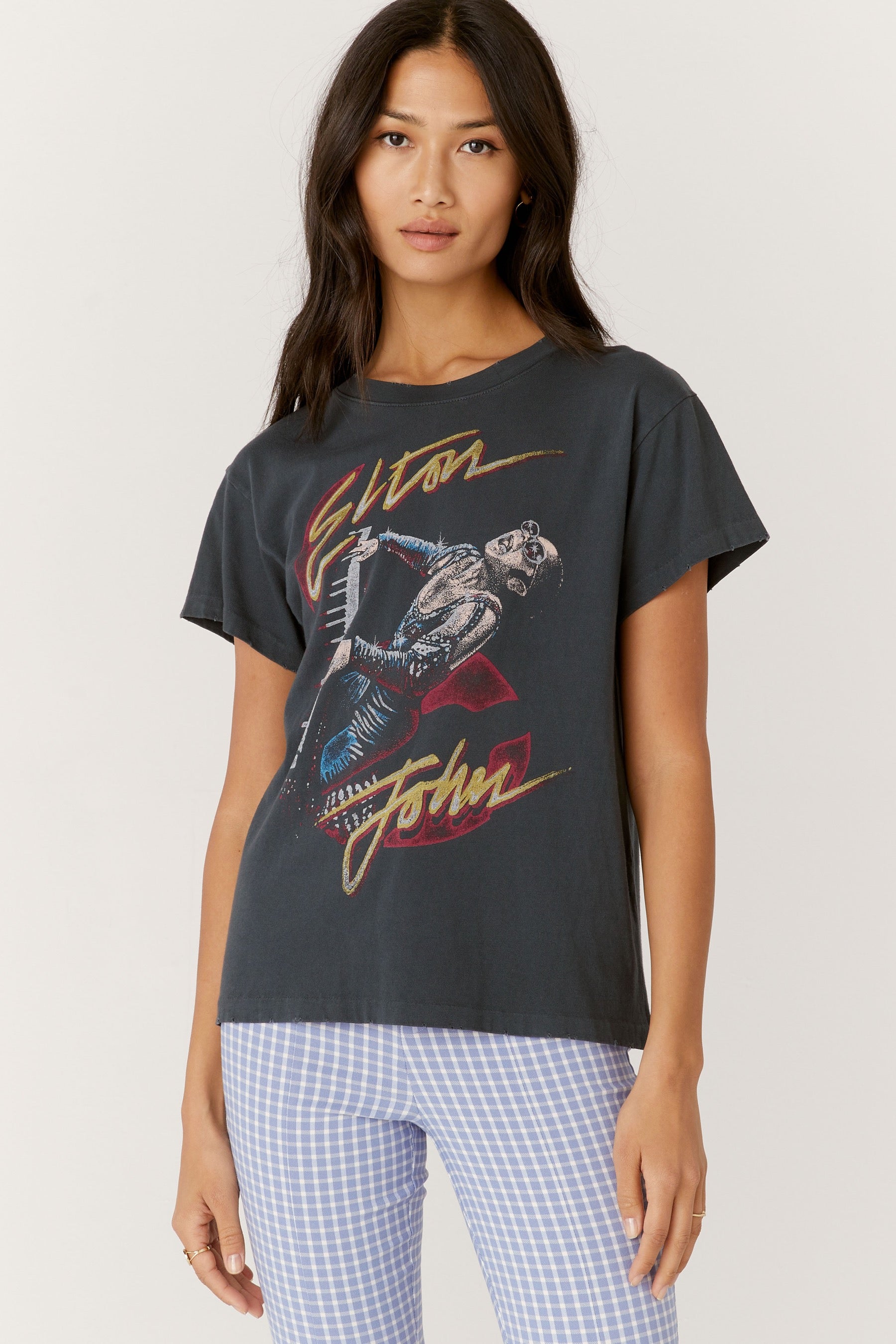 T1360ELT629-VNBLK-_ELTONJOHNLIVETOURTEE_ECOMMCROPPED_1.jpg
