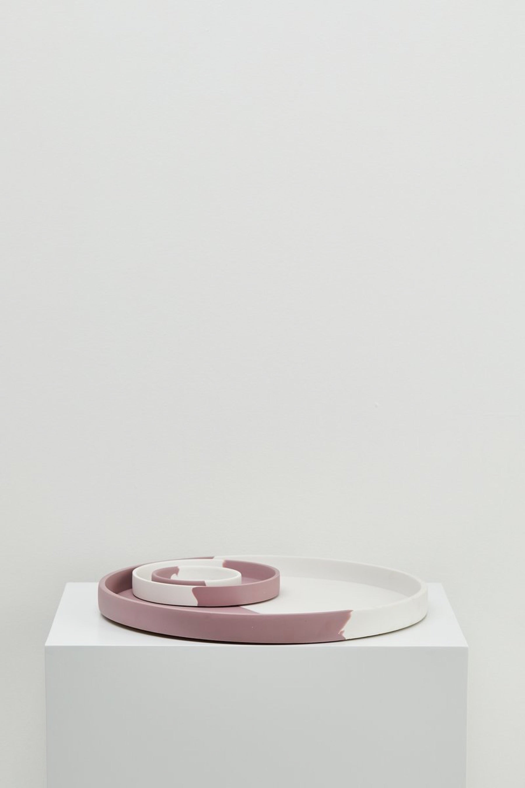 Medium Musk + White Even Steven Tray