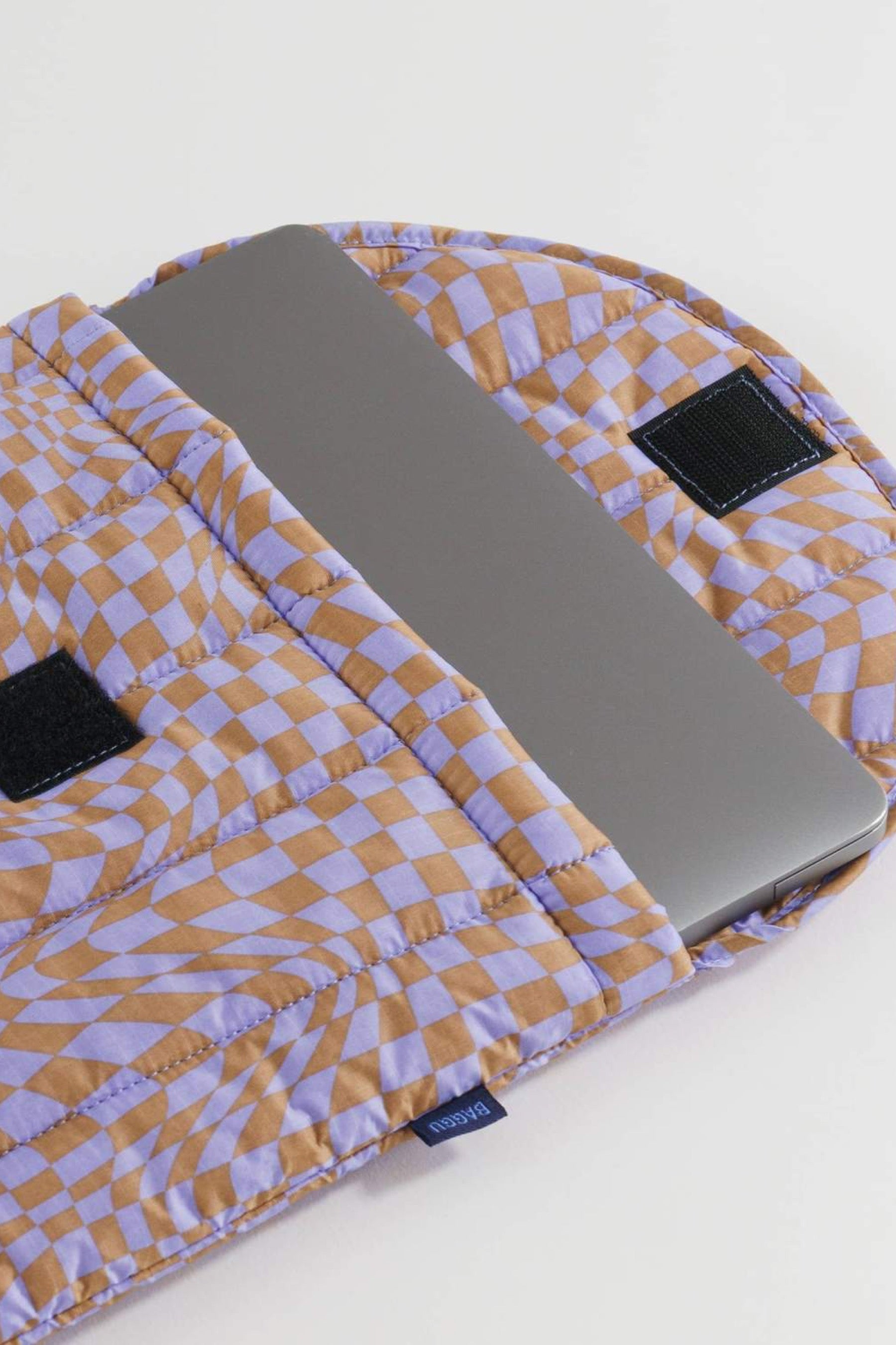 Lavender Trippy Checker Puffy Laptop Sleeve