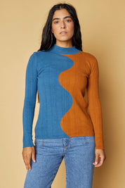 Rust + Tide Onda Turtleneck