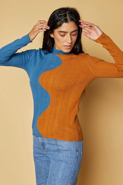 Rust + Tide Onda Turtleneck